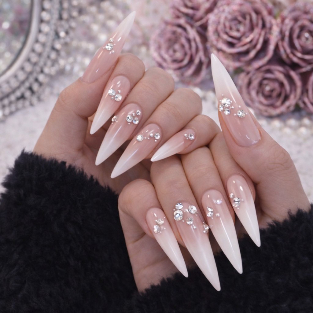 Roselia_nail_