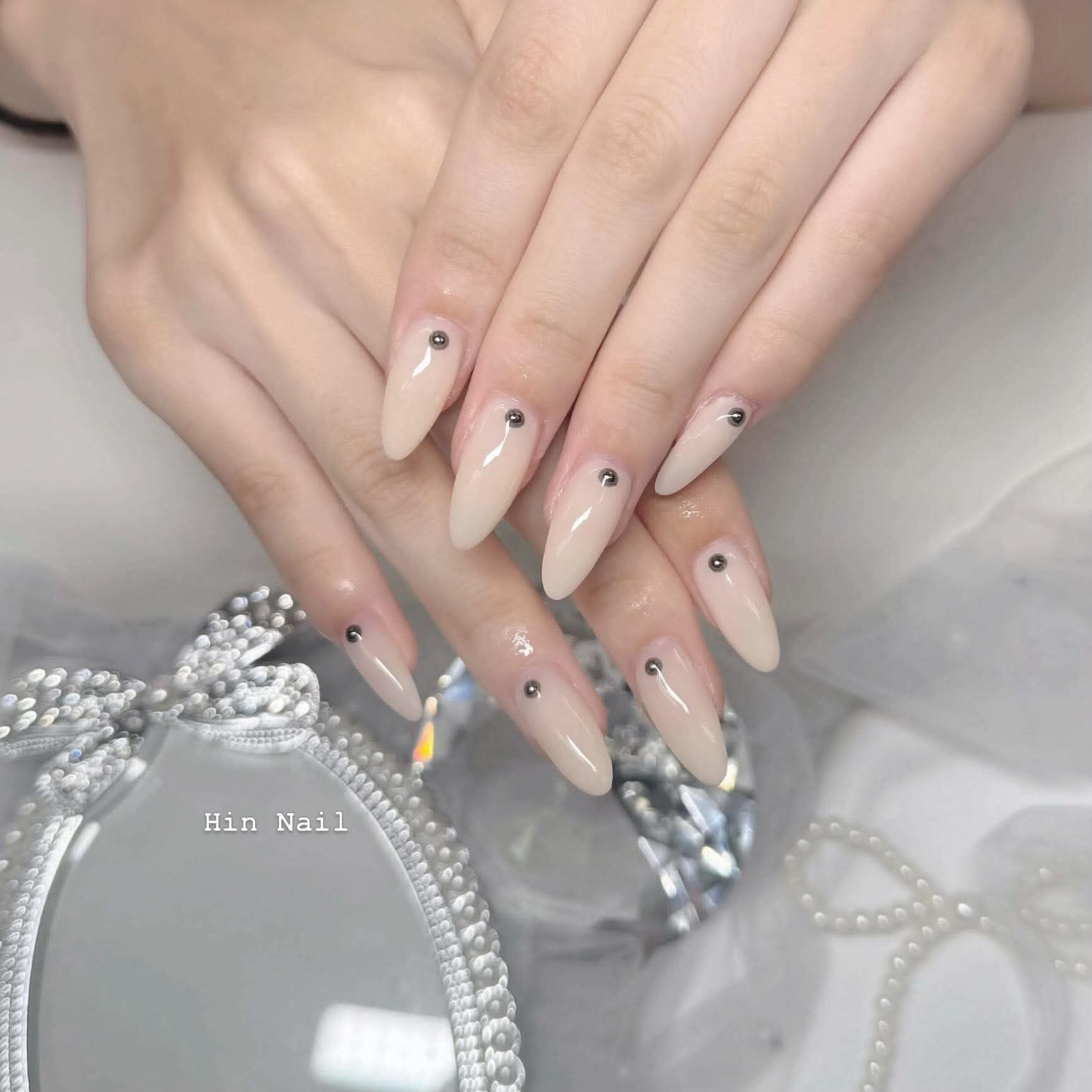 Hin.Nails_salon