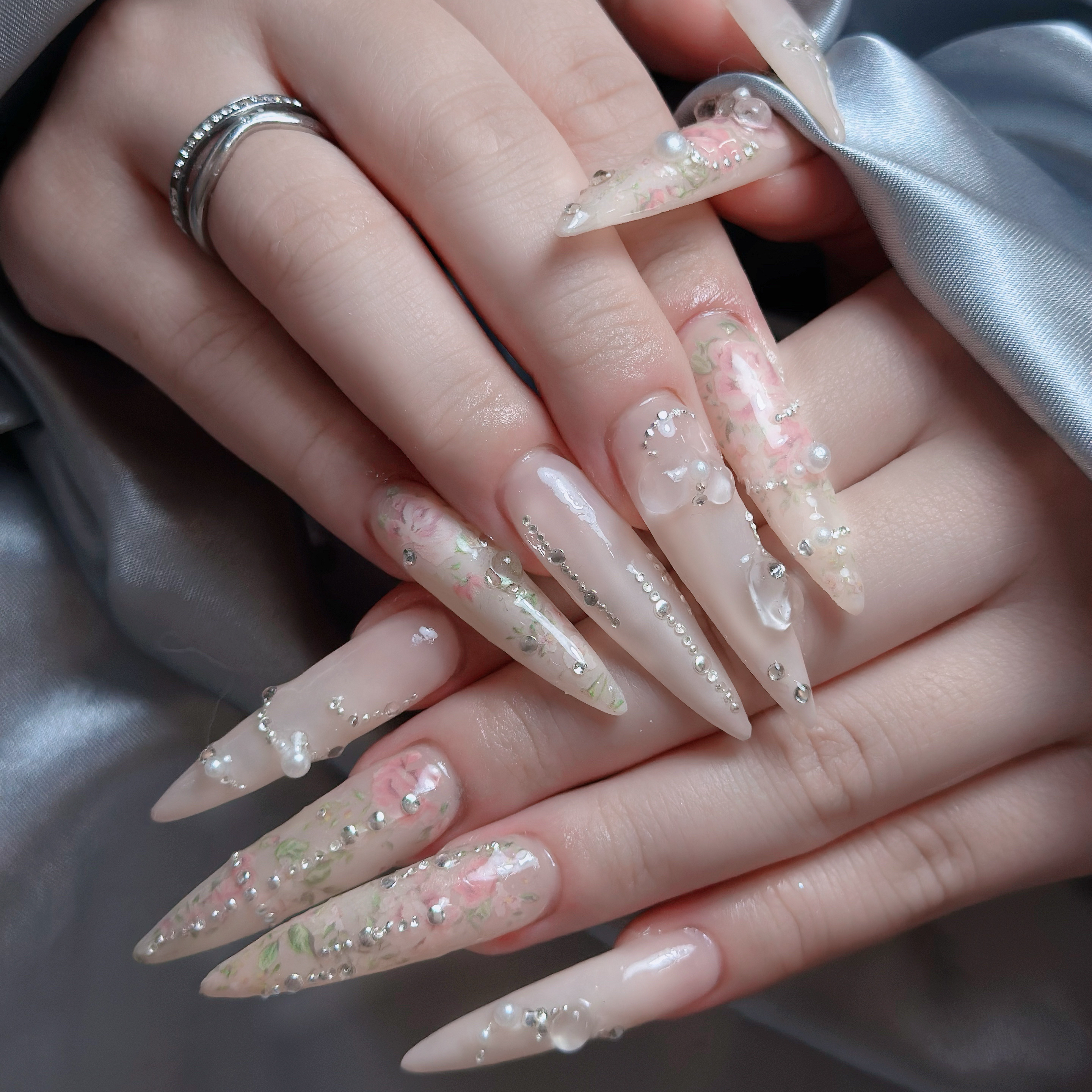 Ami_Nail_reina