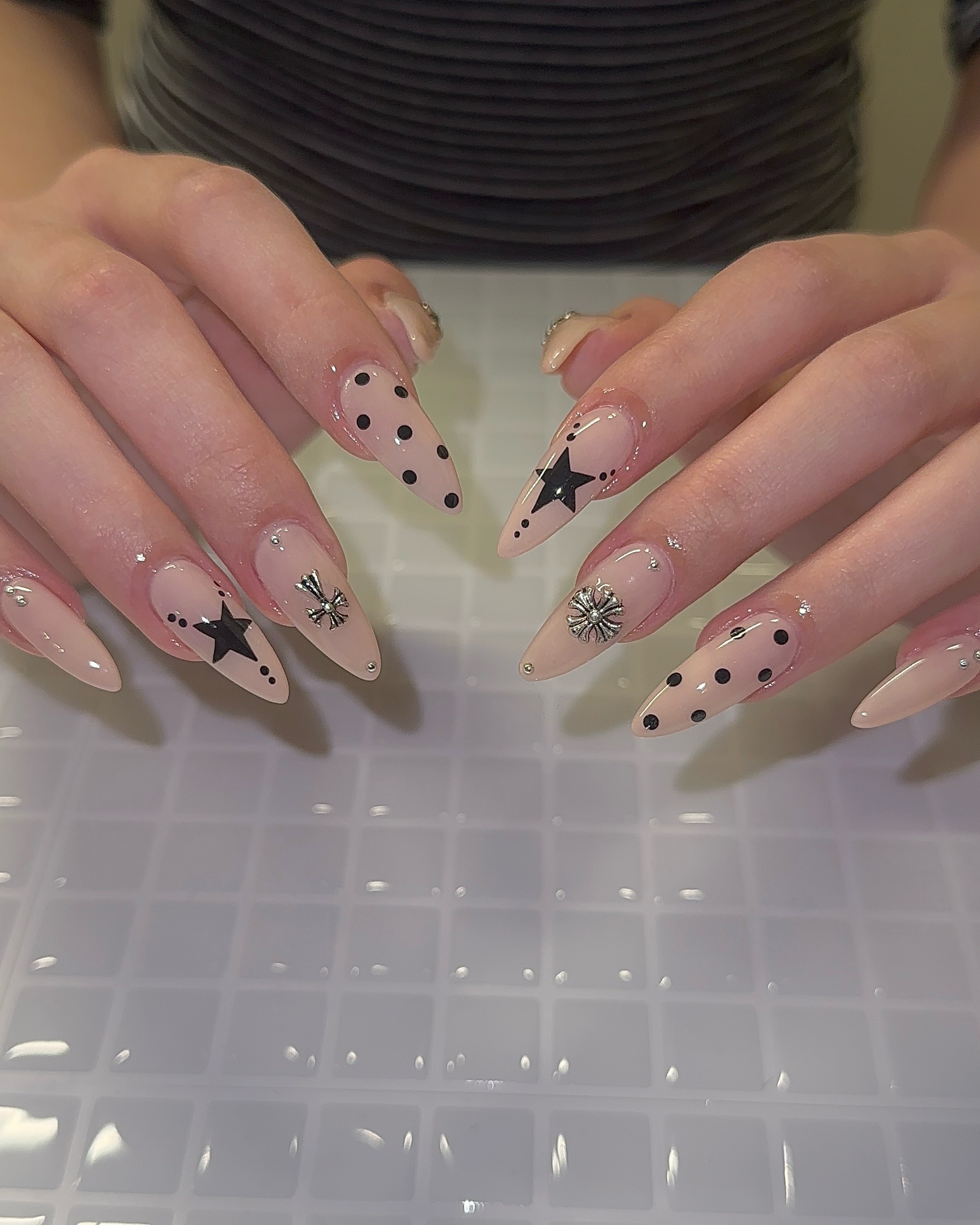 nail_hbk