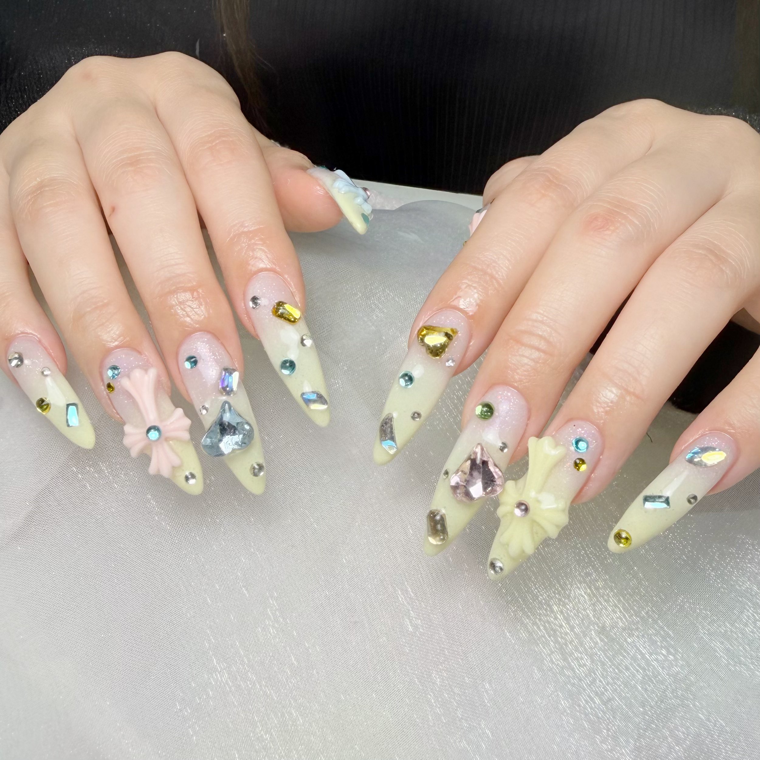 UM_NailSALON