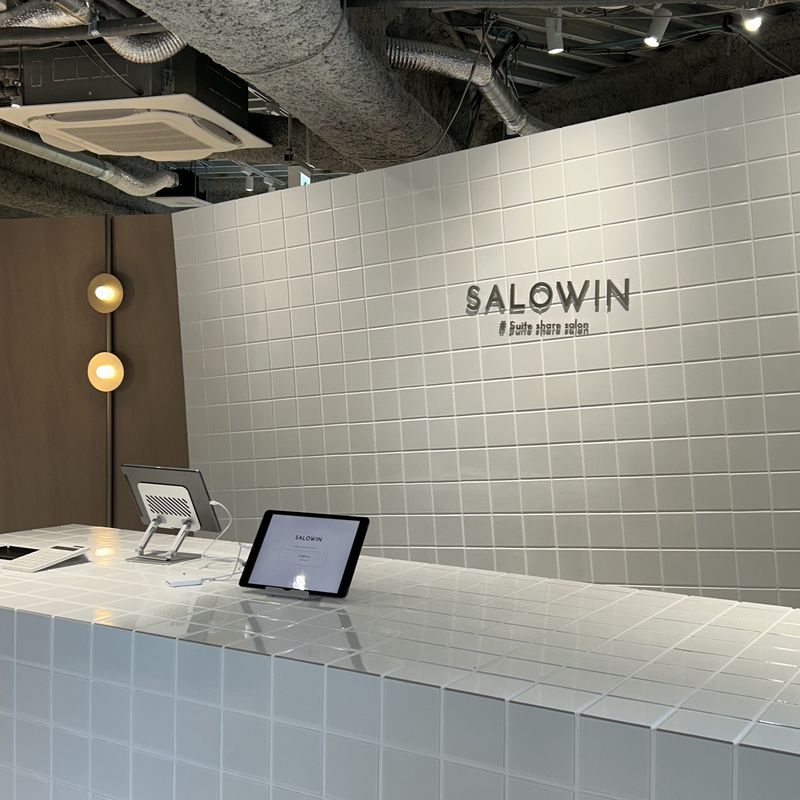 SALOWIN 梅田茶屋町suite店