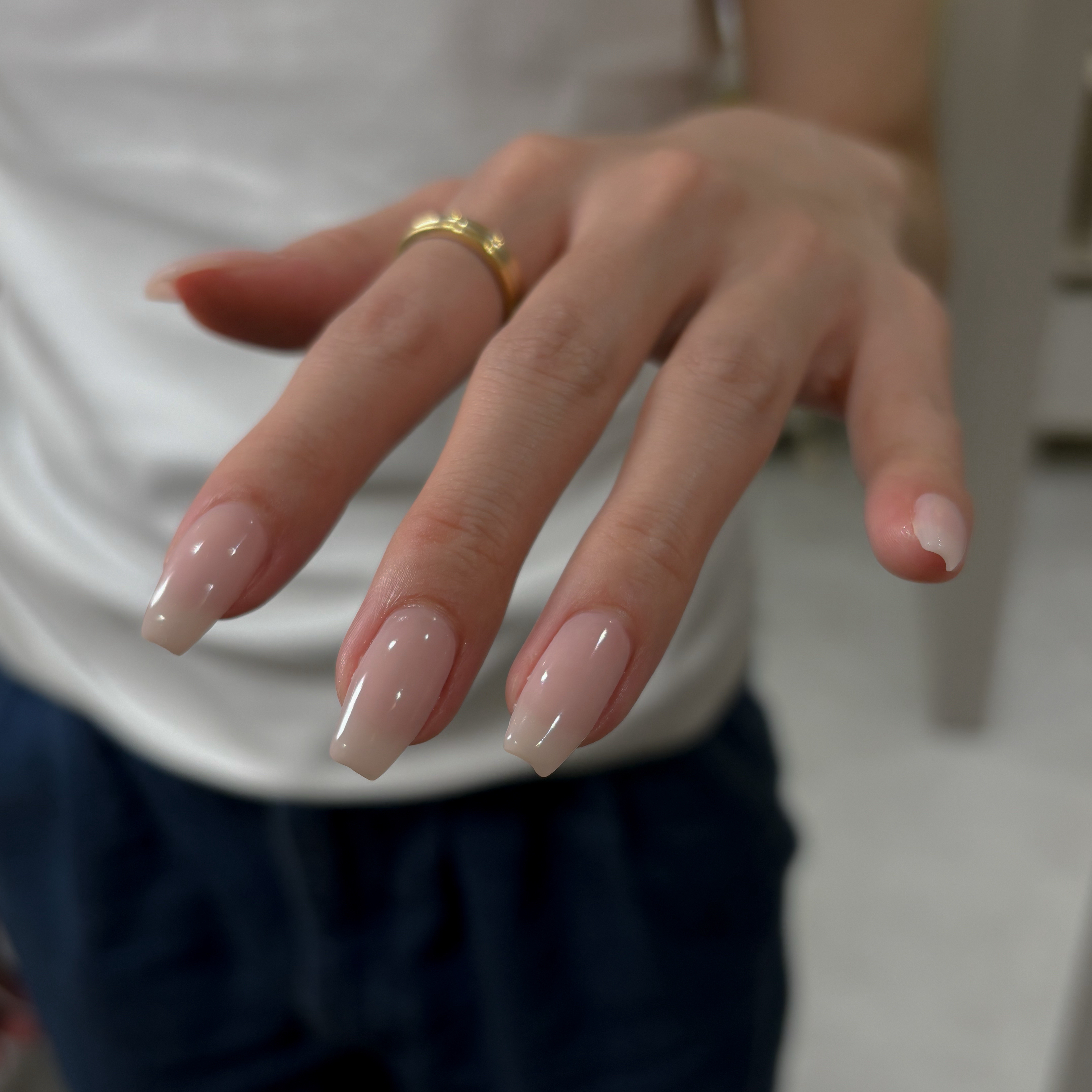 Neu.__nail
