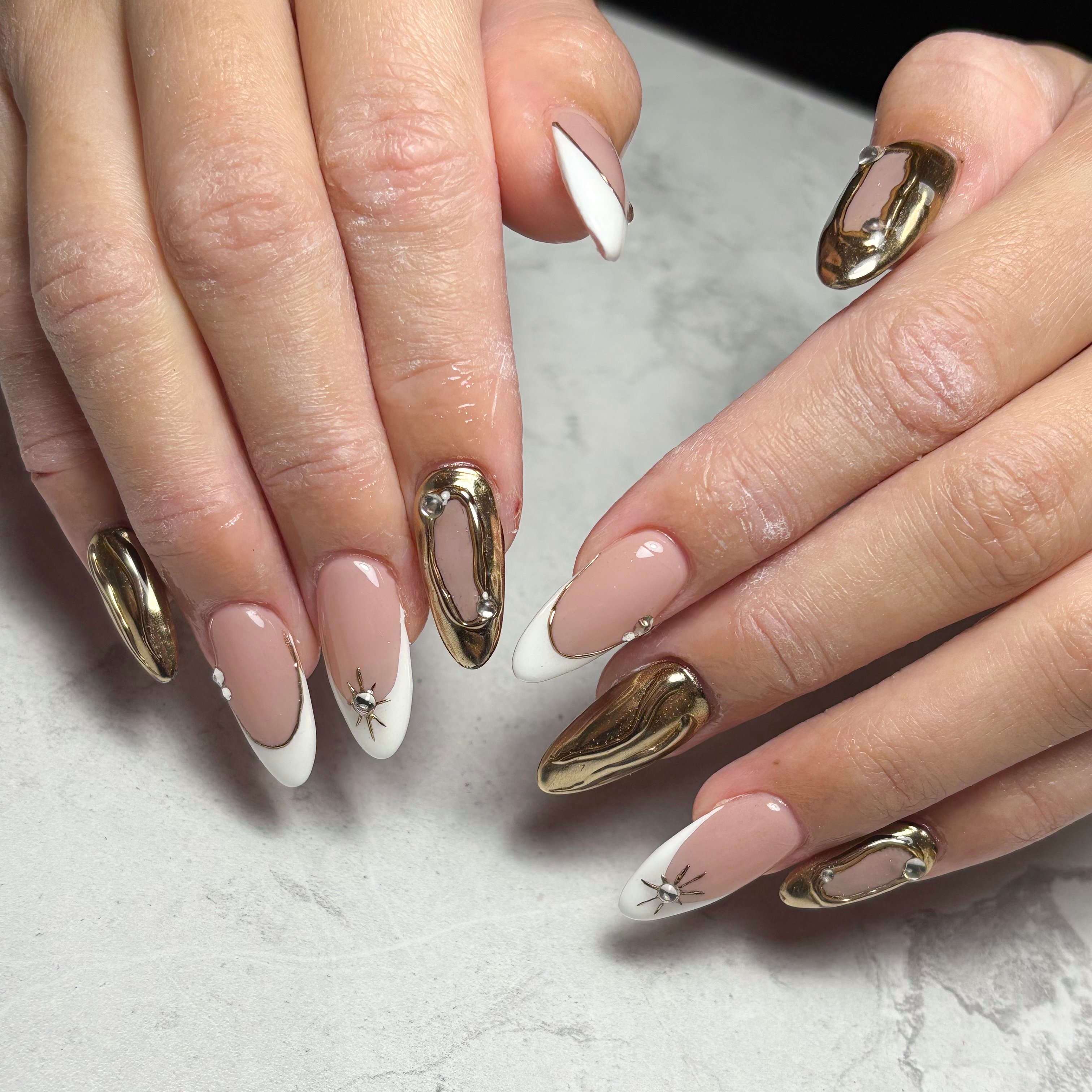 Lia__nail
