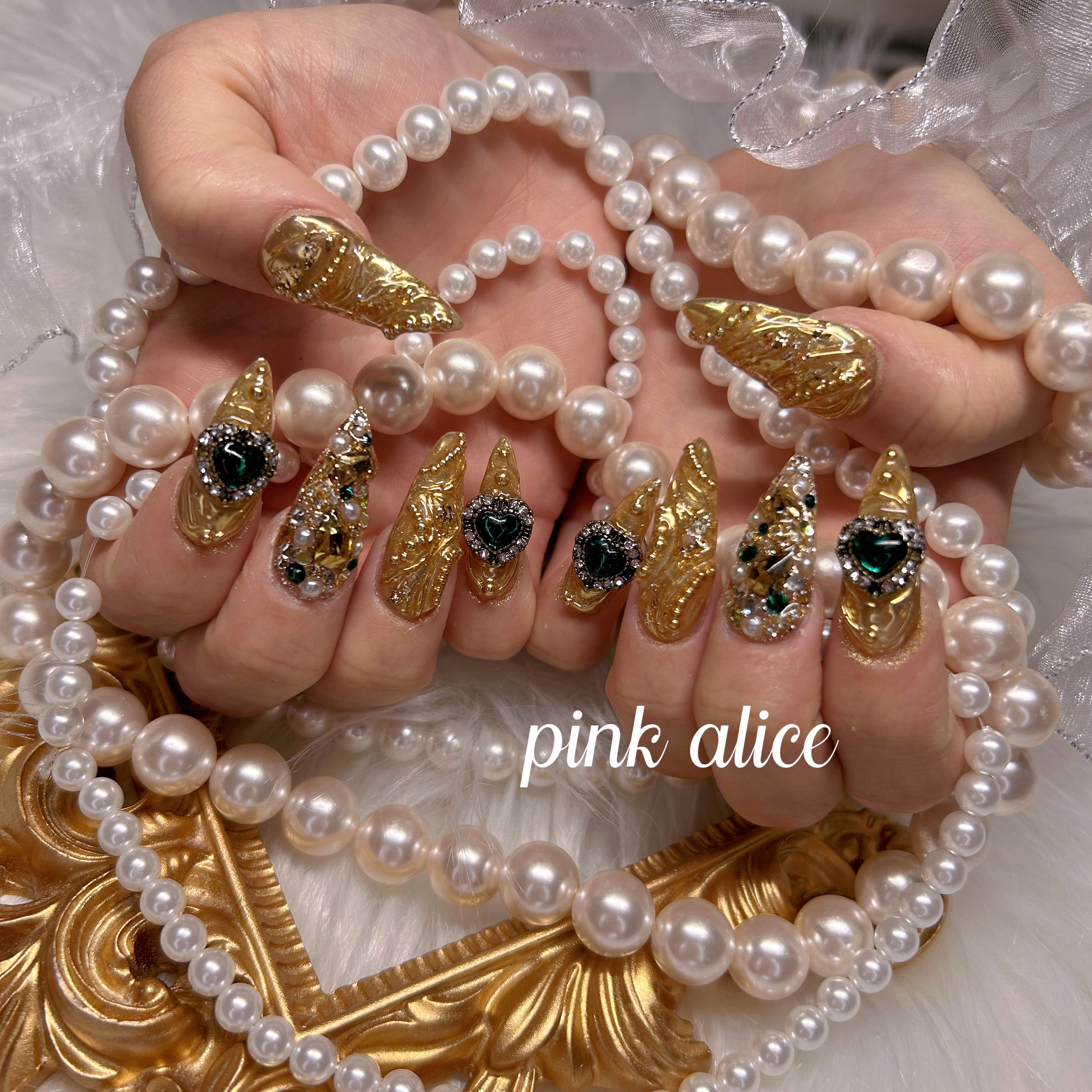 pinkAlice