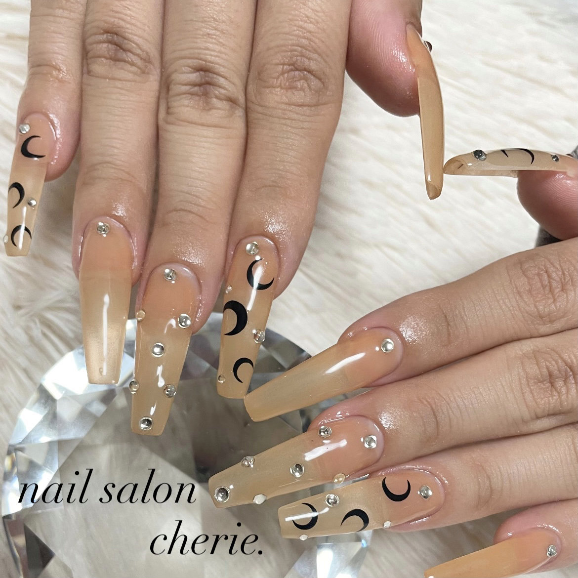 nail.cherie15