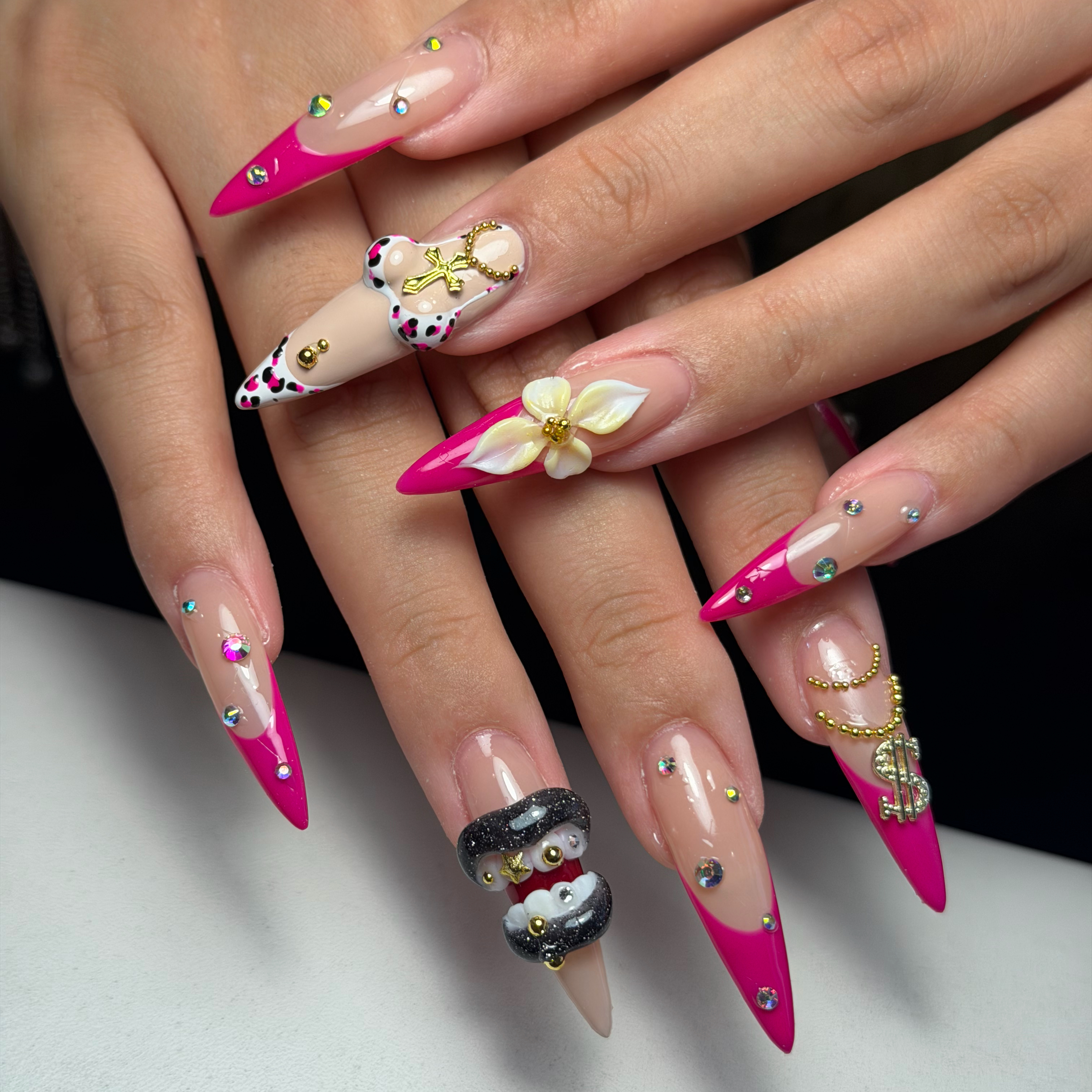 CoMo_Ana_Nail