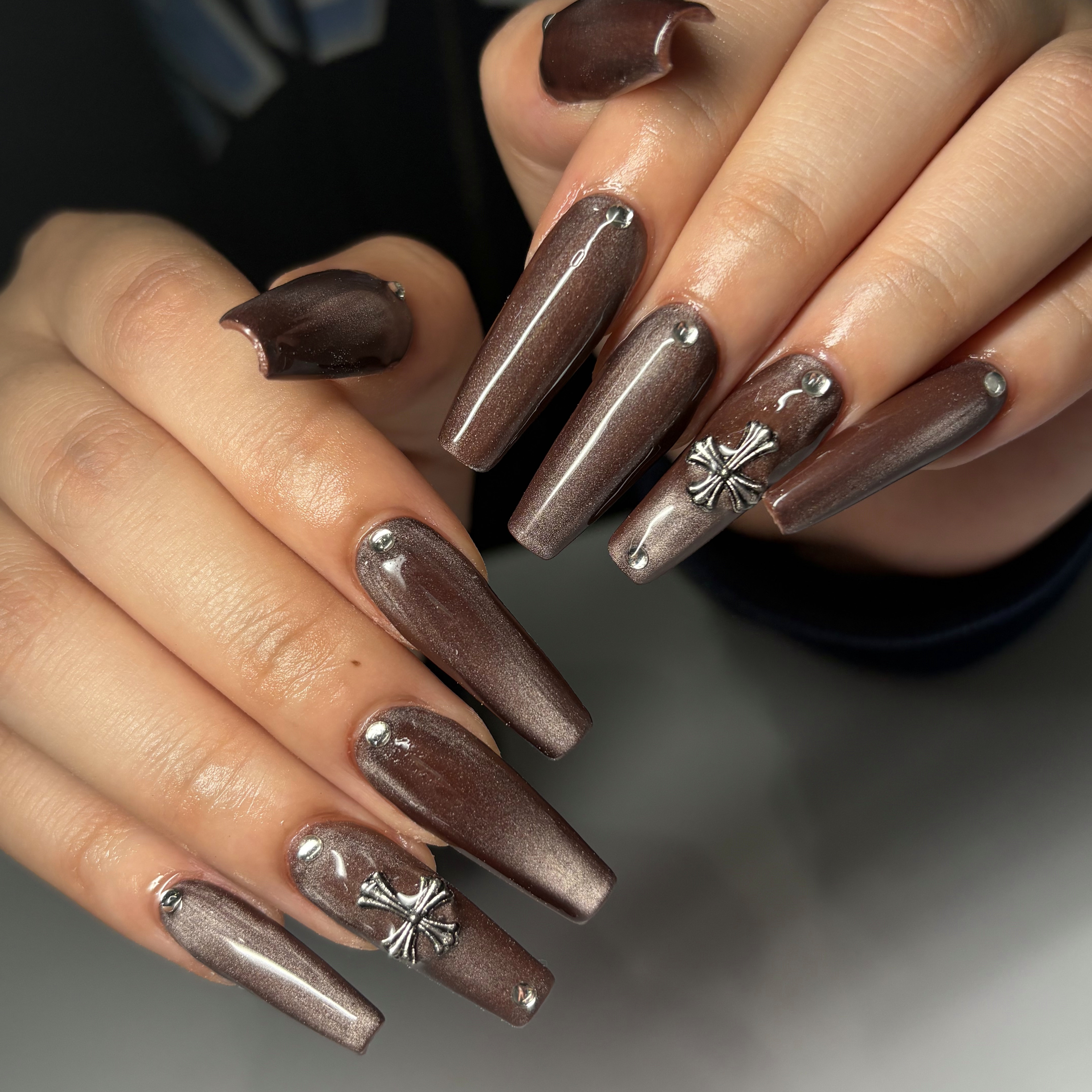 dyana_nails_s