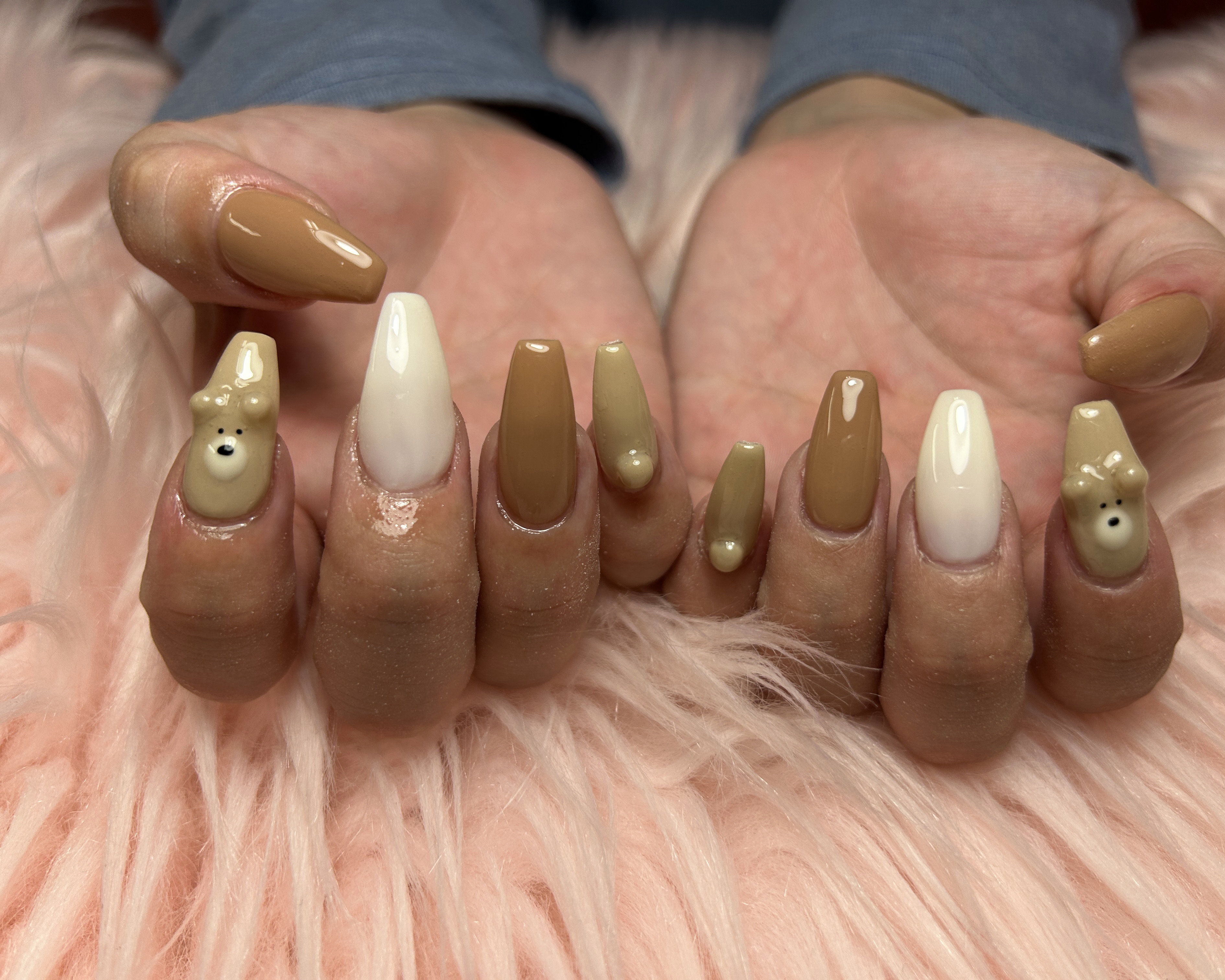Nail_amber