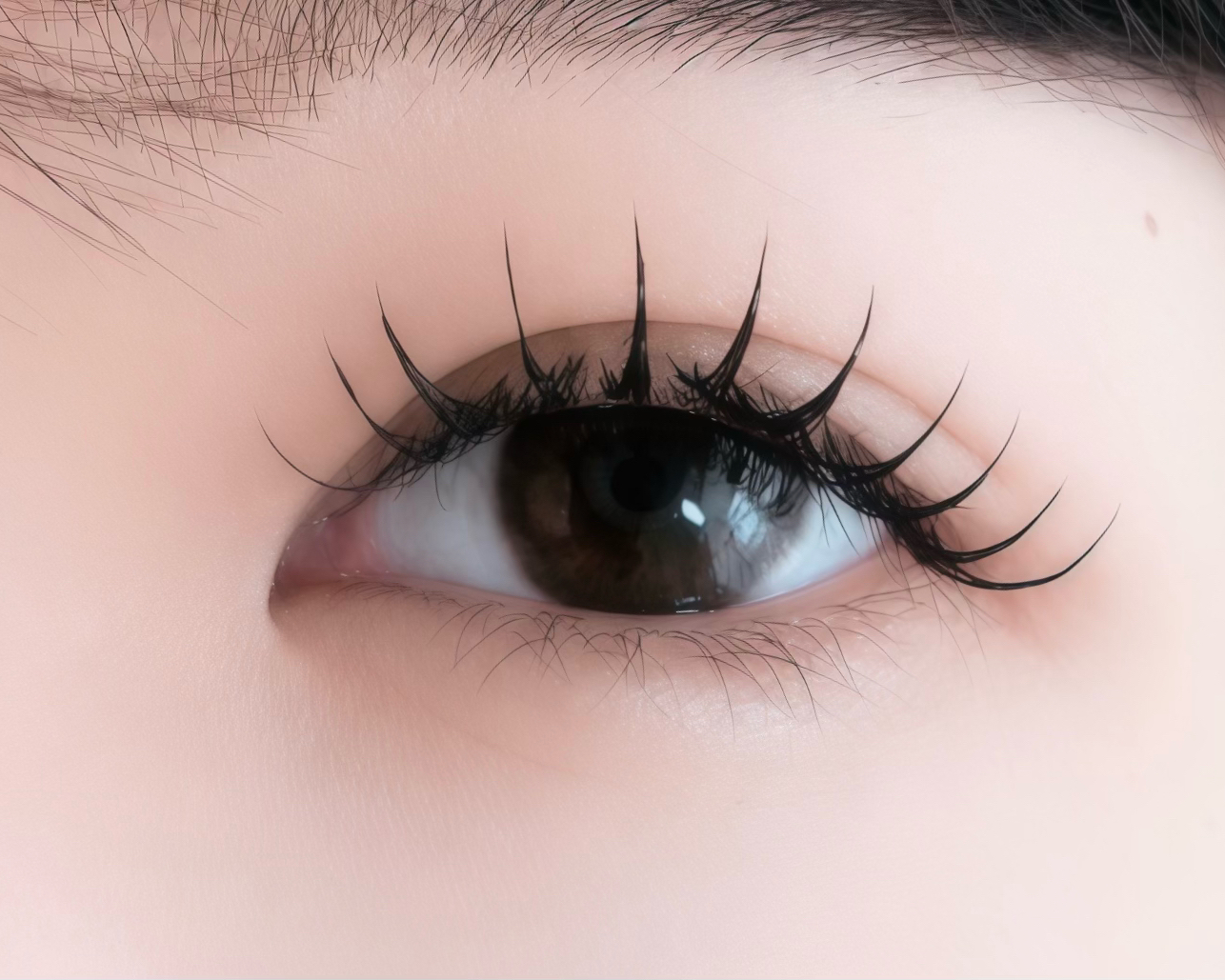 saki_eyestylist