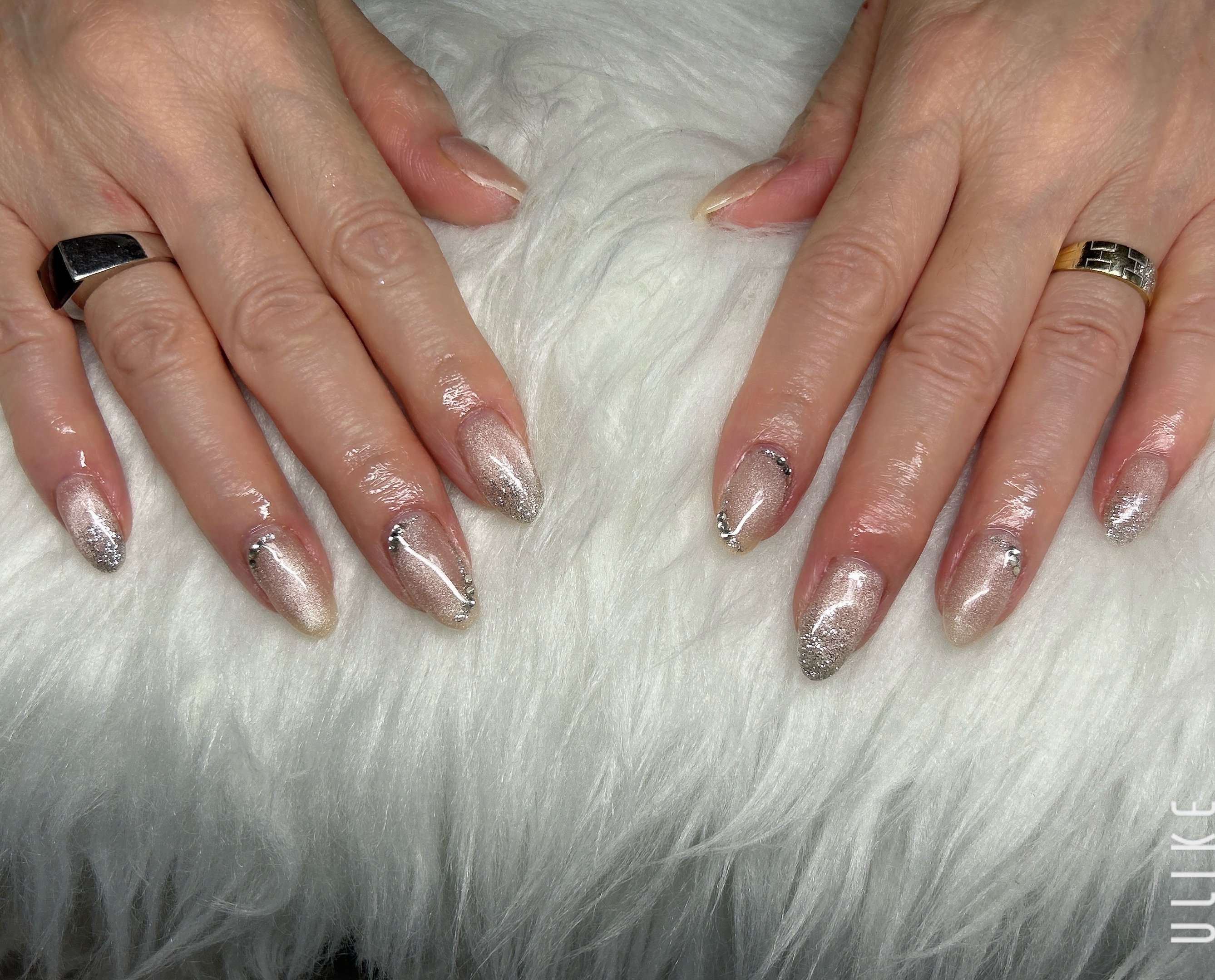 A.anela_nail