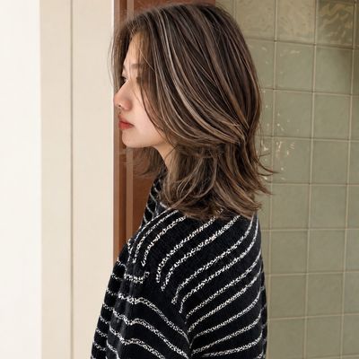 カット+全頭ハイライト+オンカラー+艶髪トリートメント ¥ 22,500