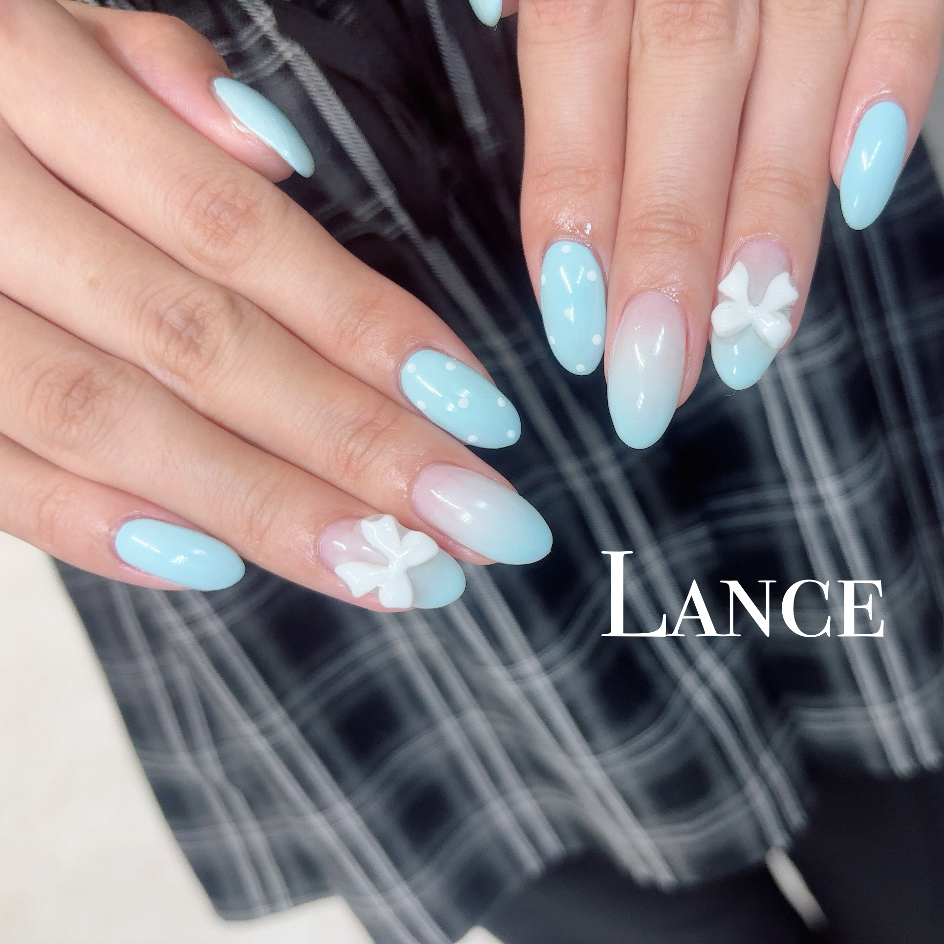 Lance.nail