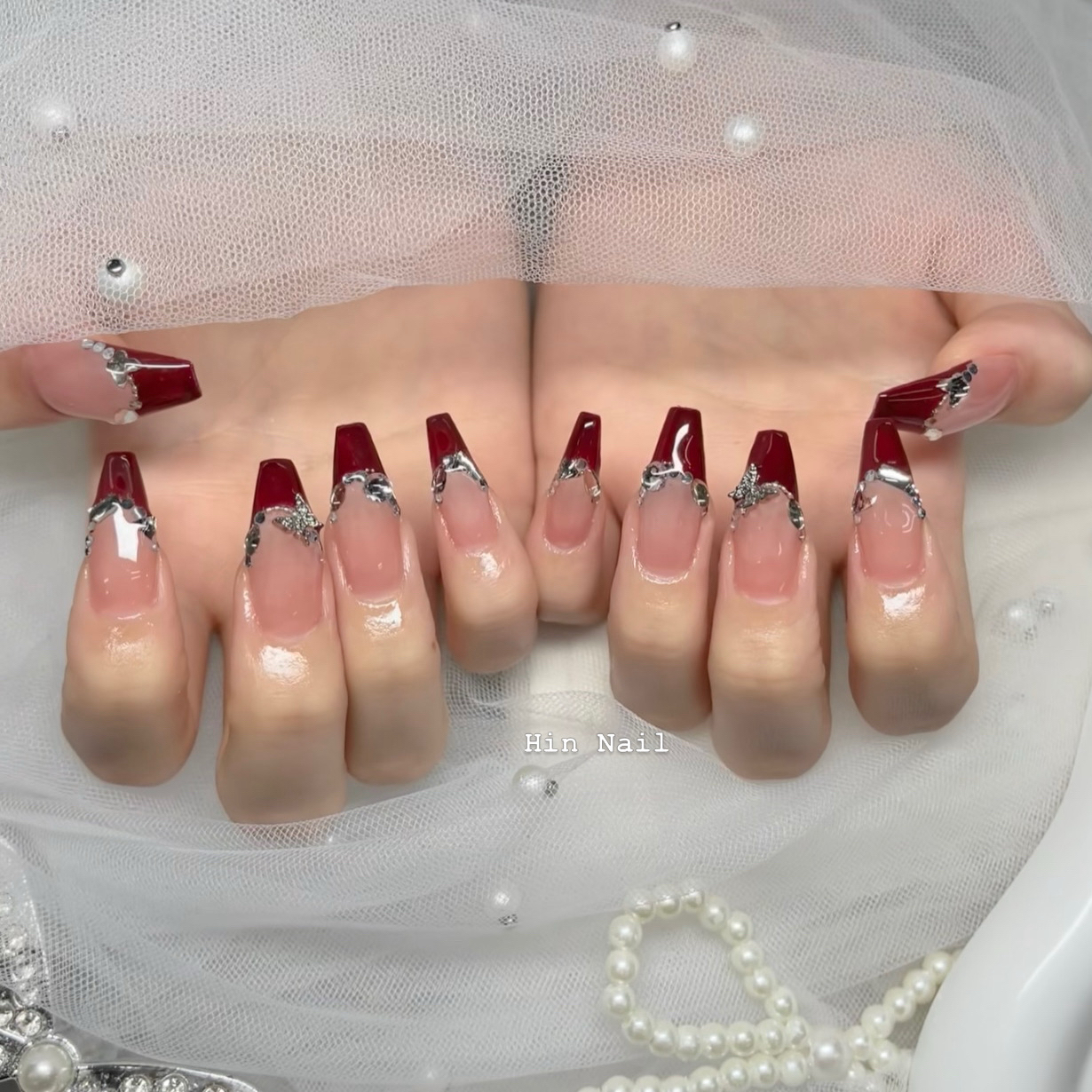 Hin_Nail