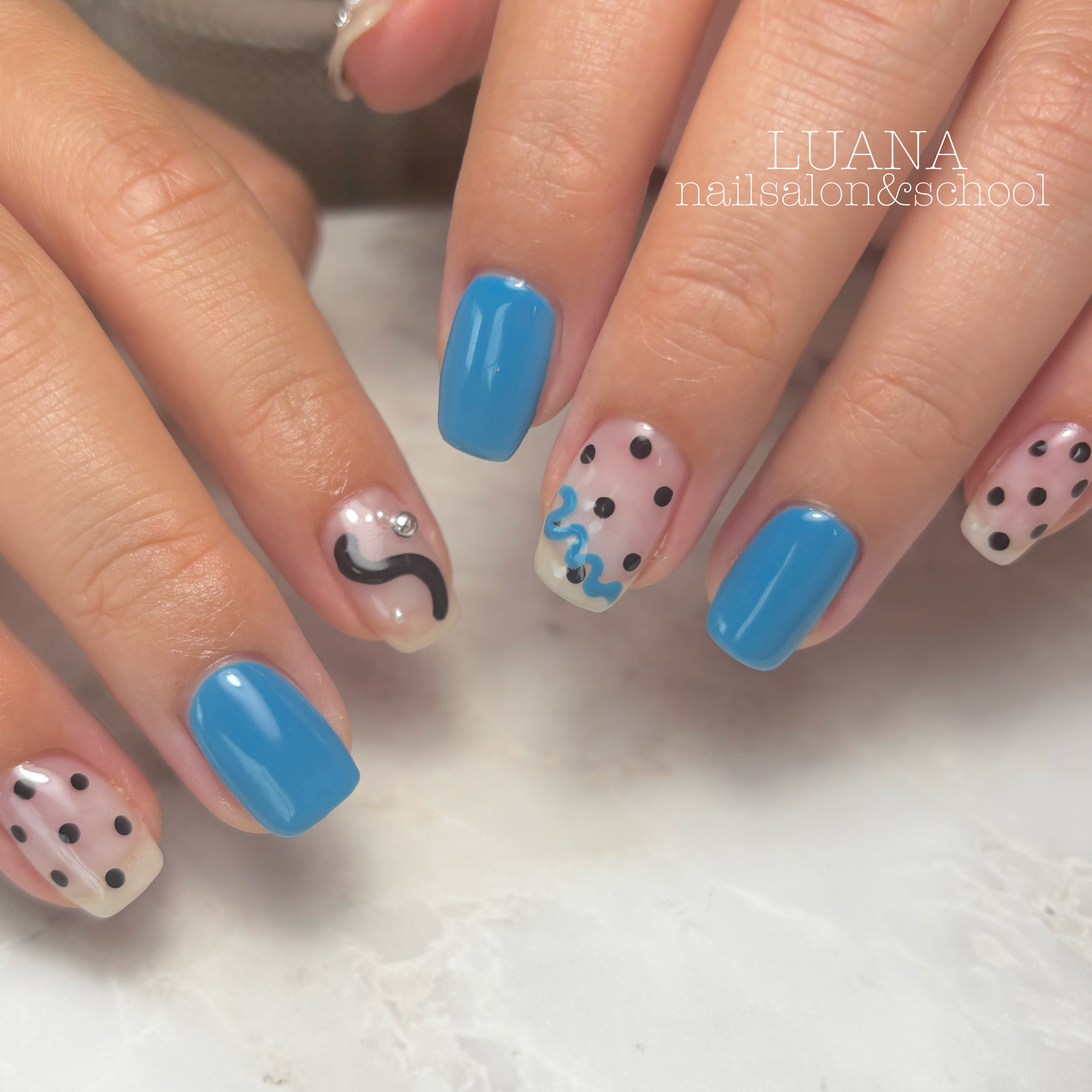 LUANA.nail