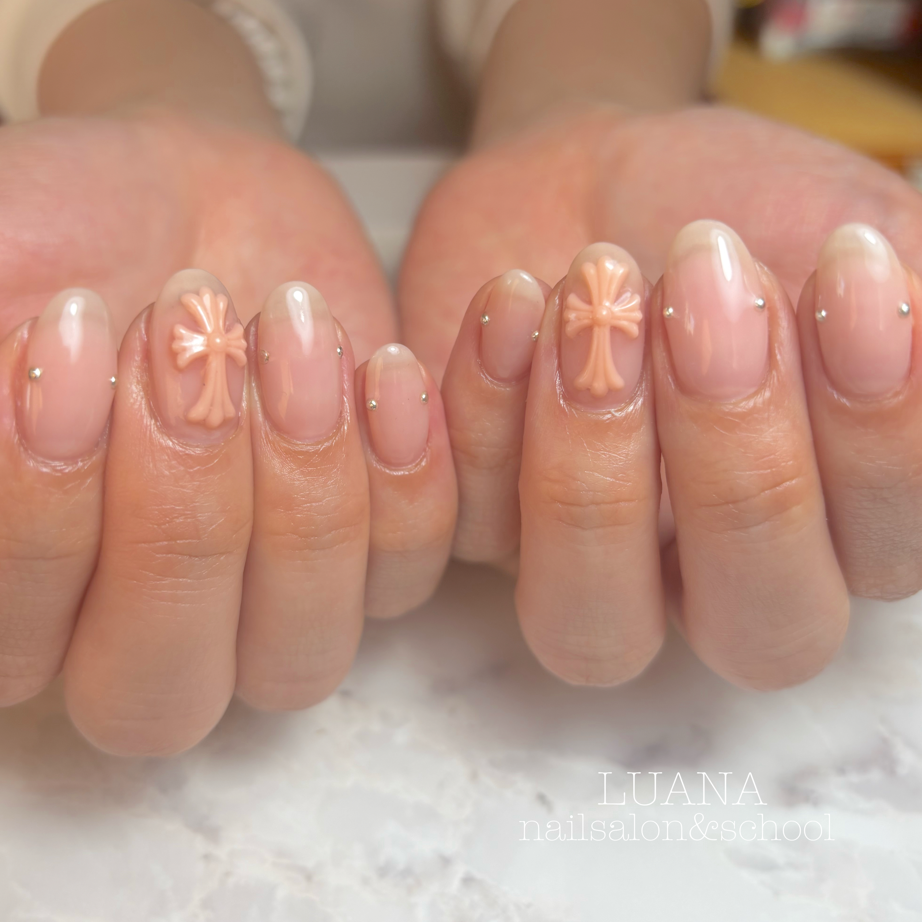 LUANA.nail
