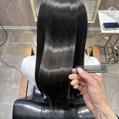 オープン１周年記念クーポン
縮毛矯正カットカラートリートメント