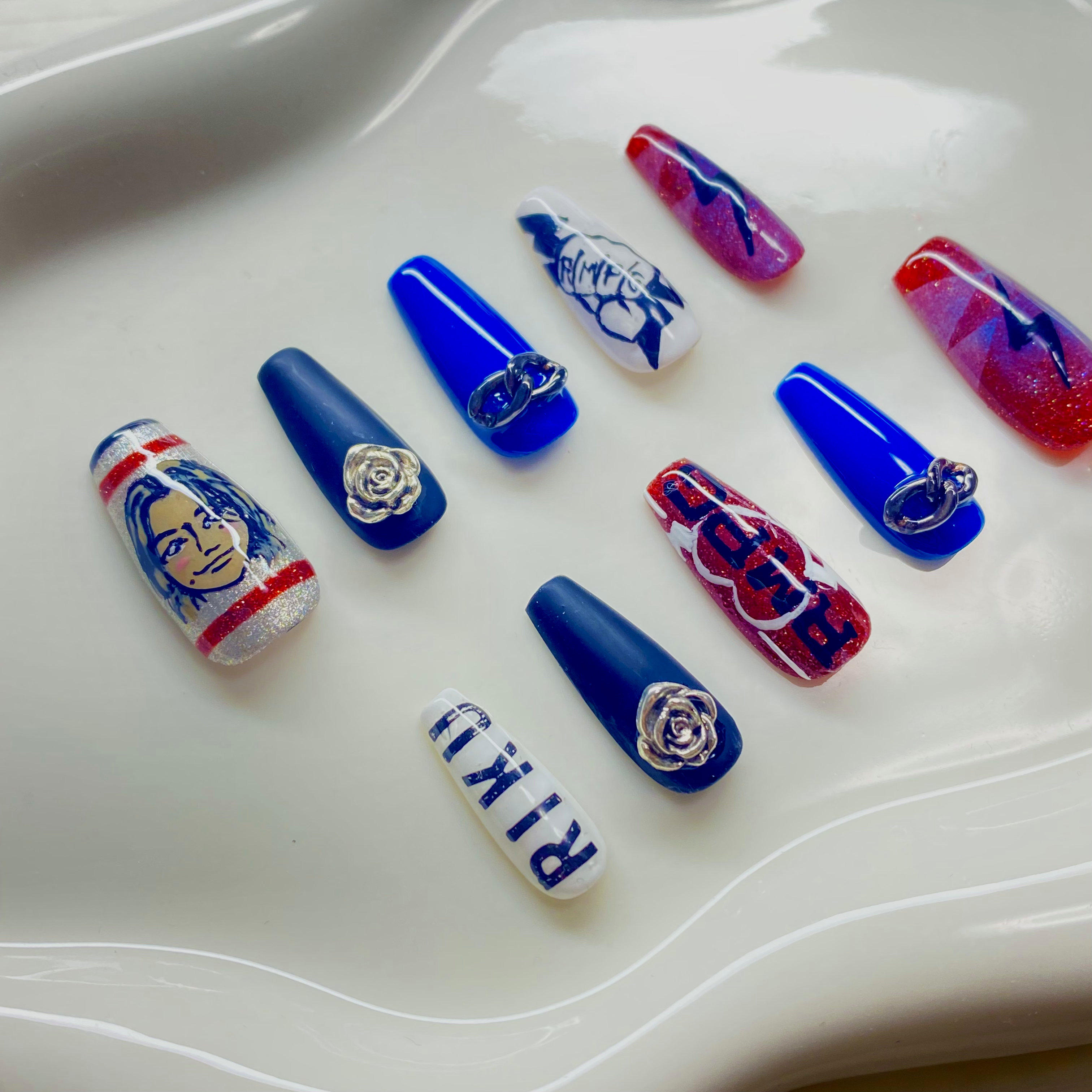 NailSalon.Holoimua