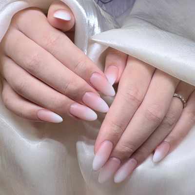 ベビーブーマー／チークネイル￥6500