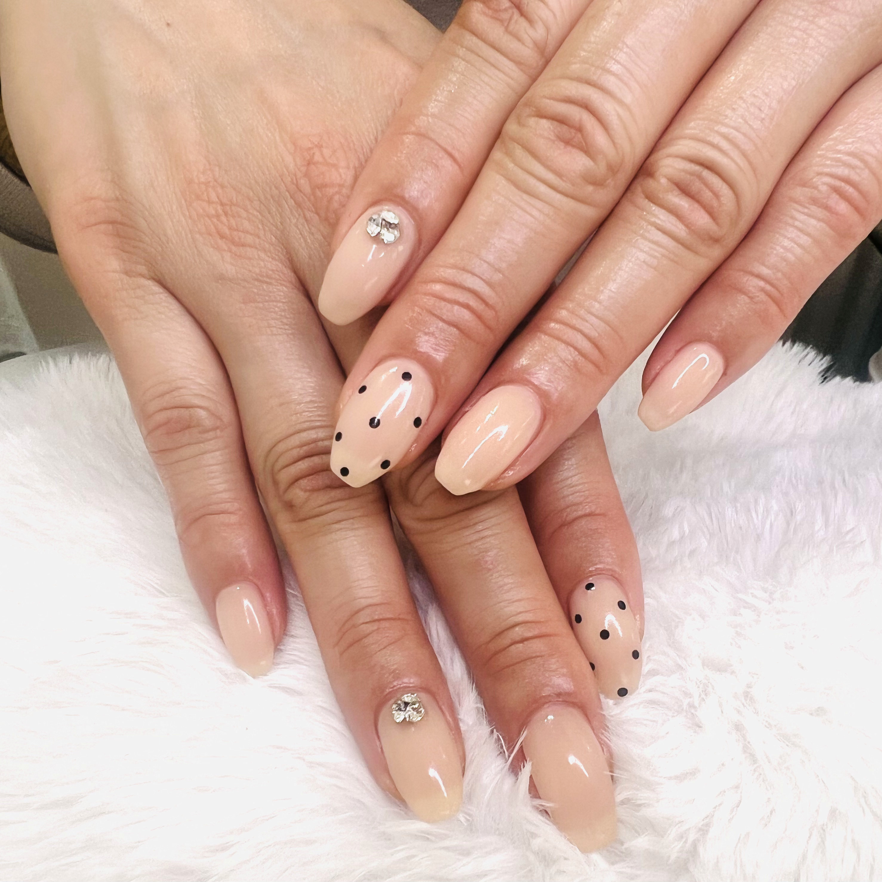 KABIN_Nail