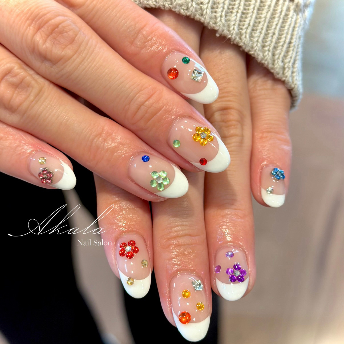 nailsalon_Akala
