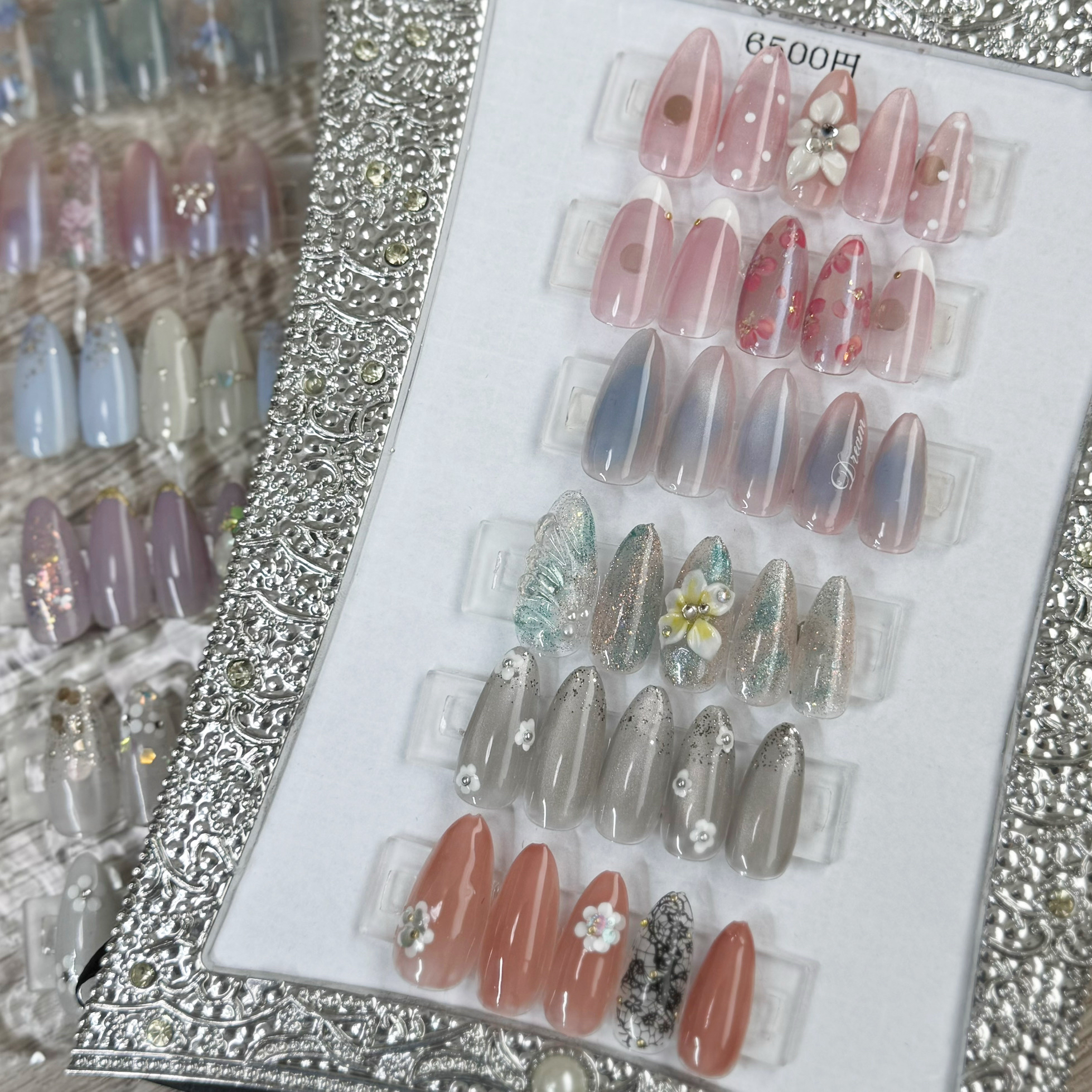 Heartful.nail