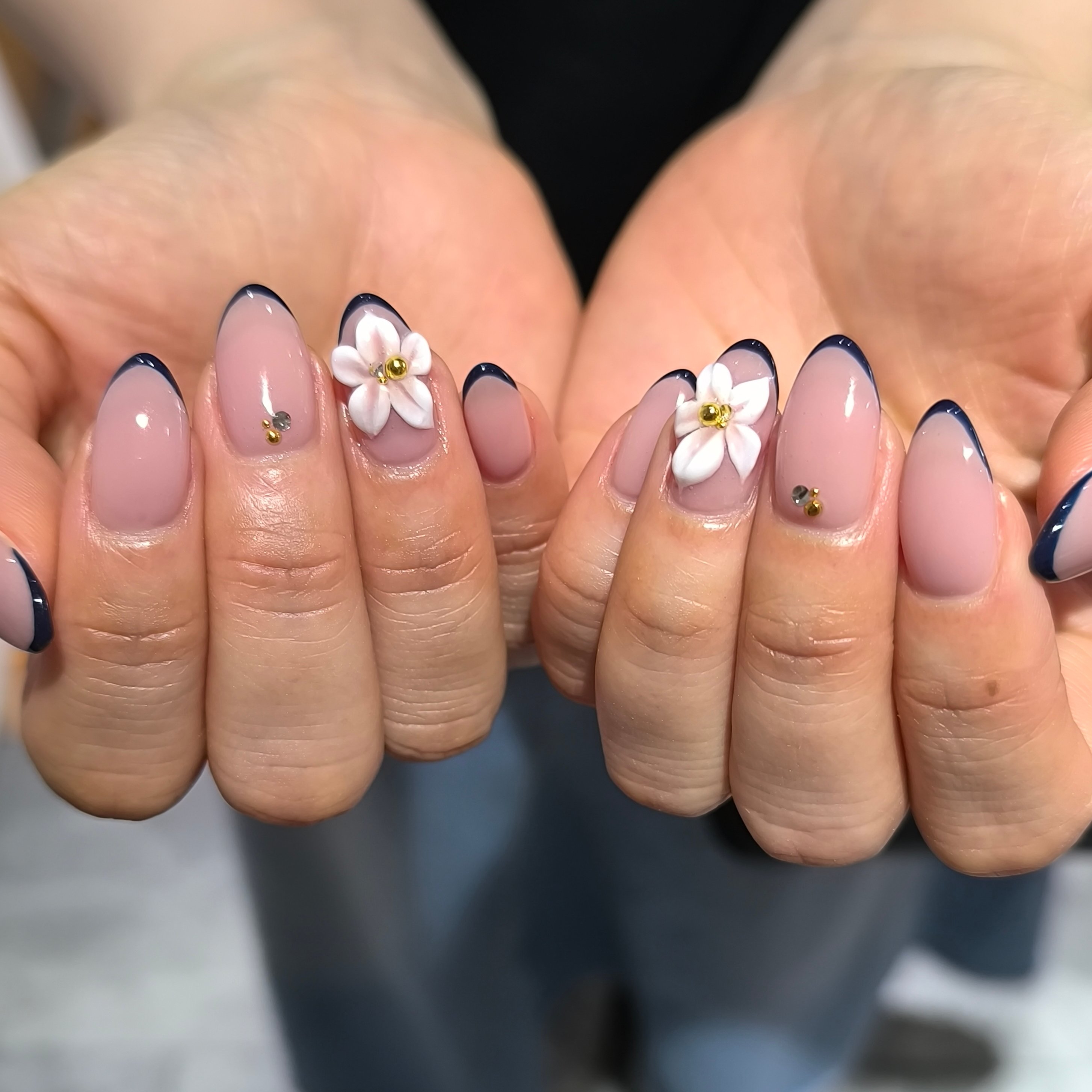 acanthus.nail
