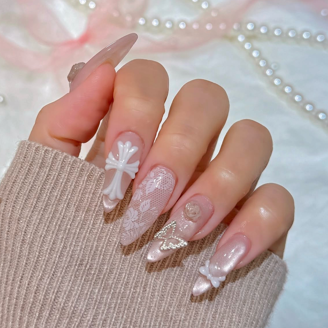 Naomi_RibonNail