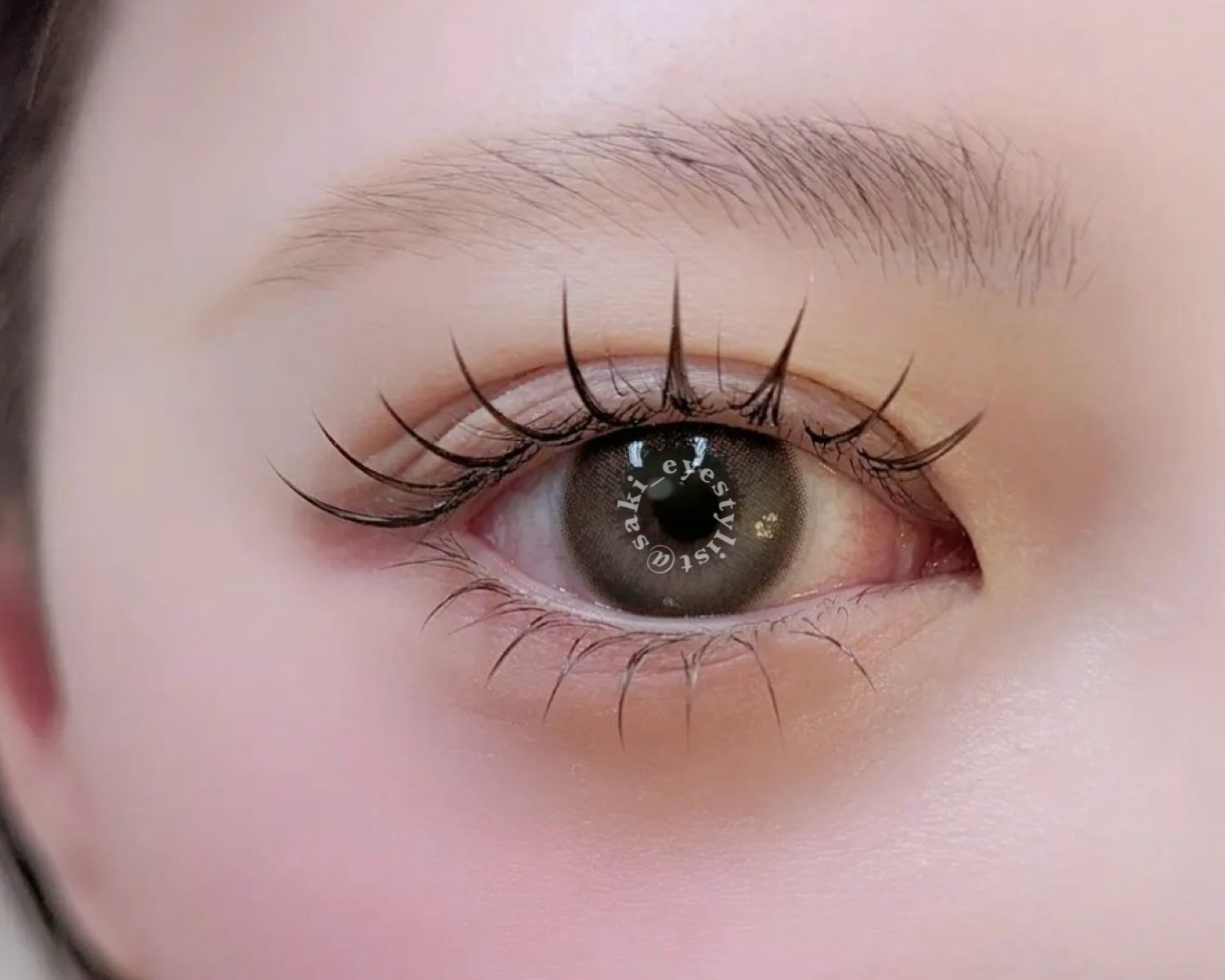 saki_eyestylist