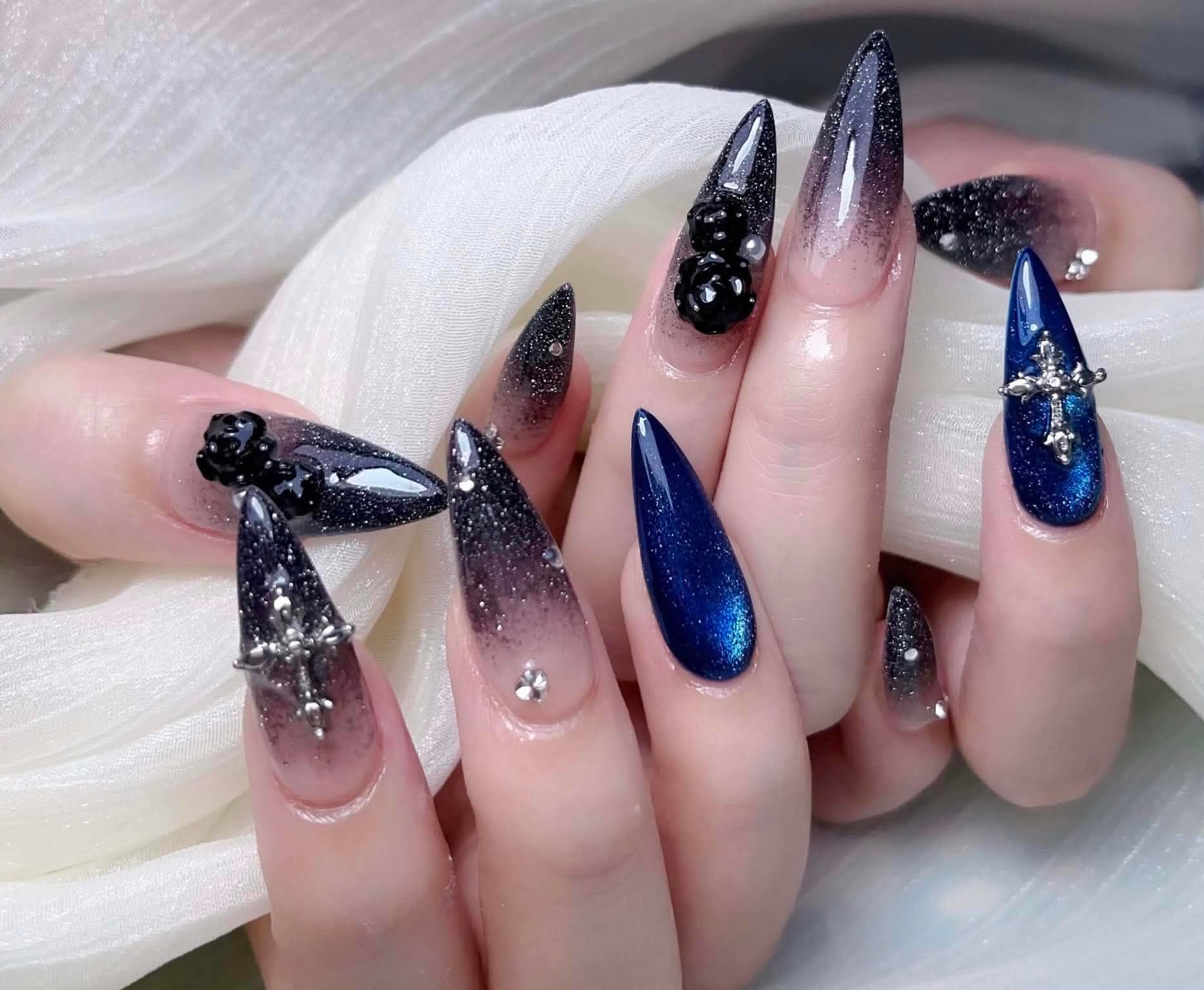 Nail_unichan