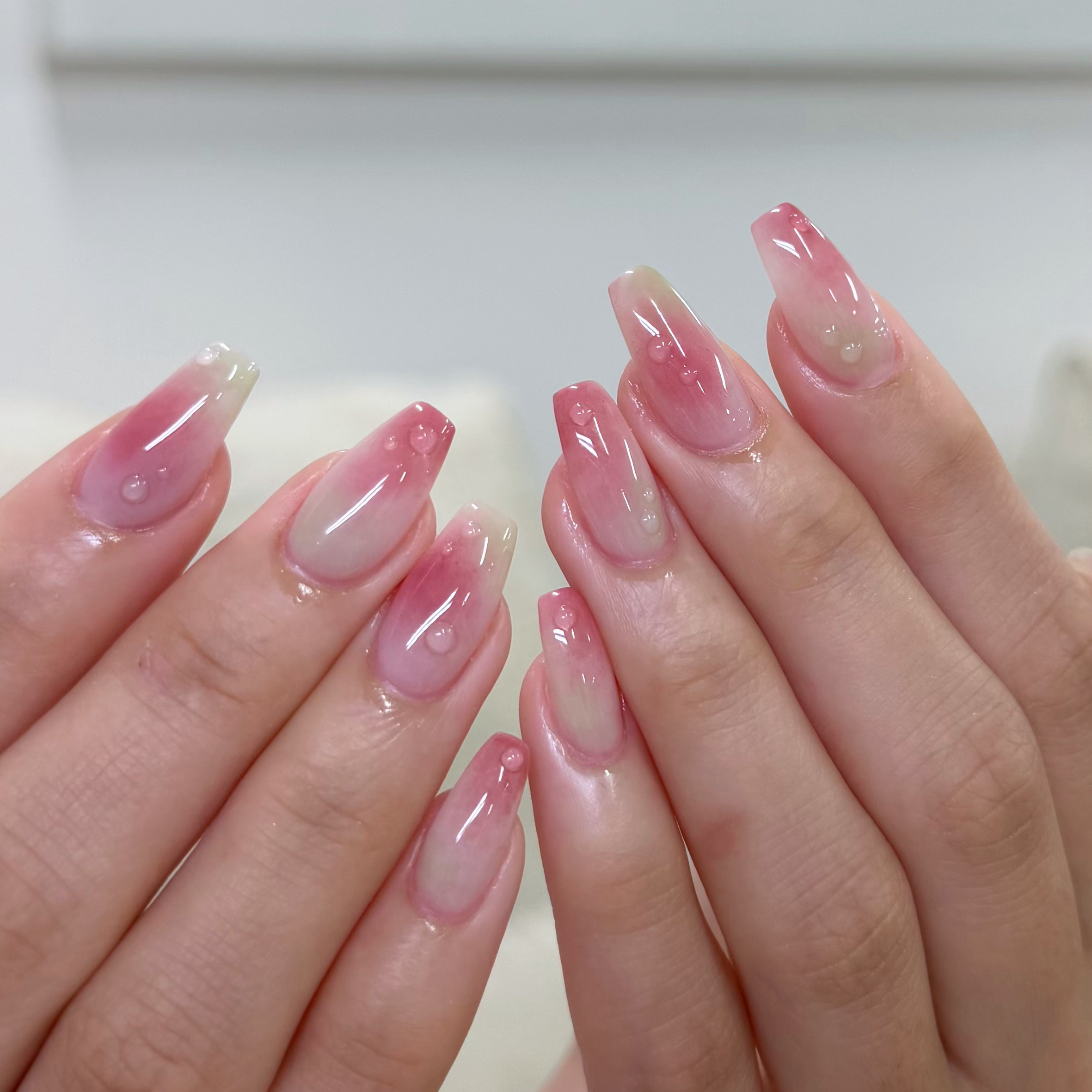 FLY_nail_salon_