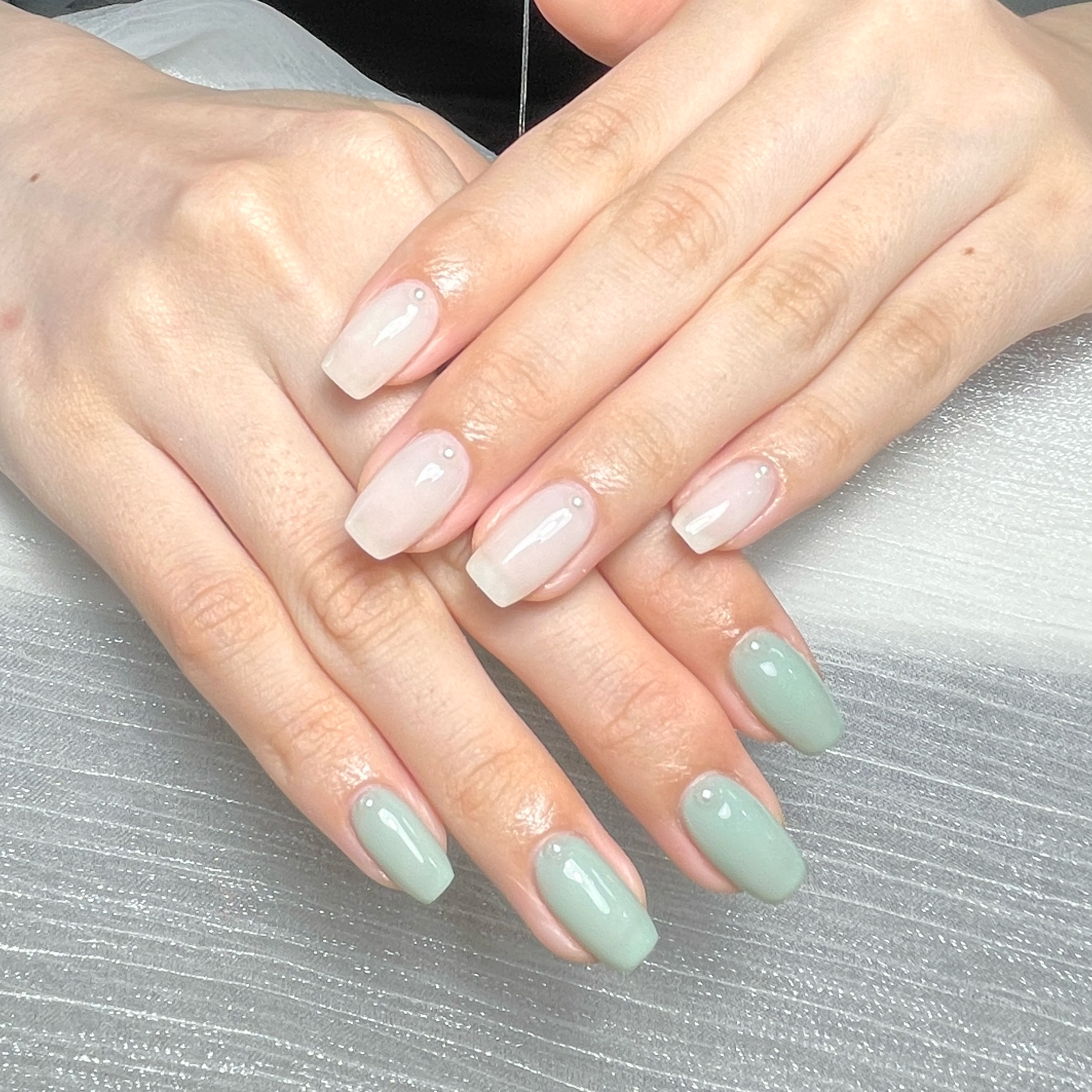 PeachNail_staff