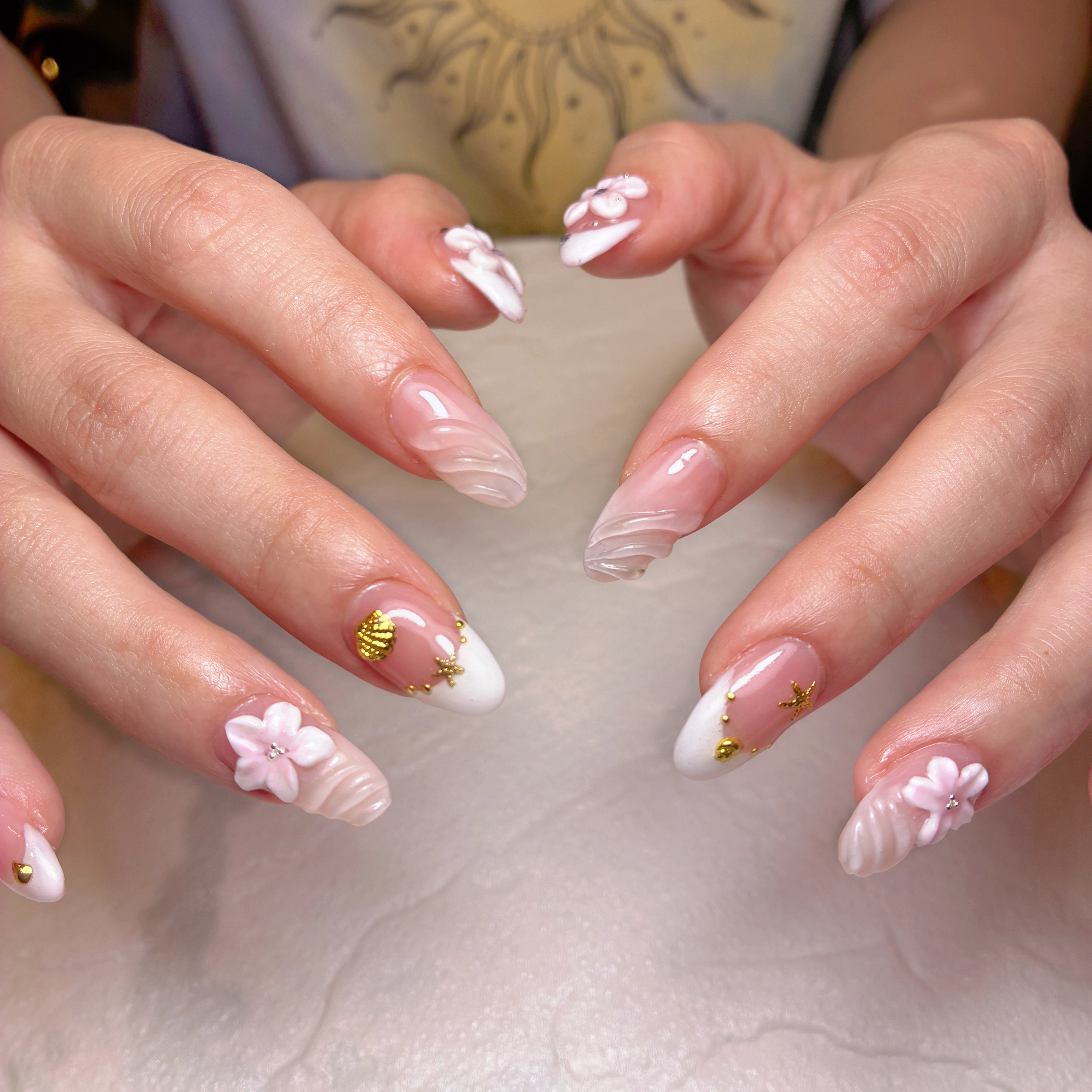 lux.nail