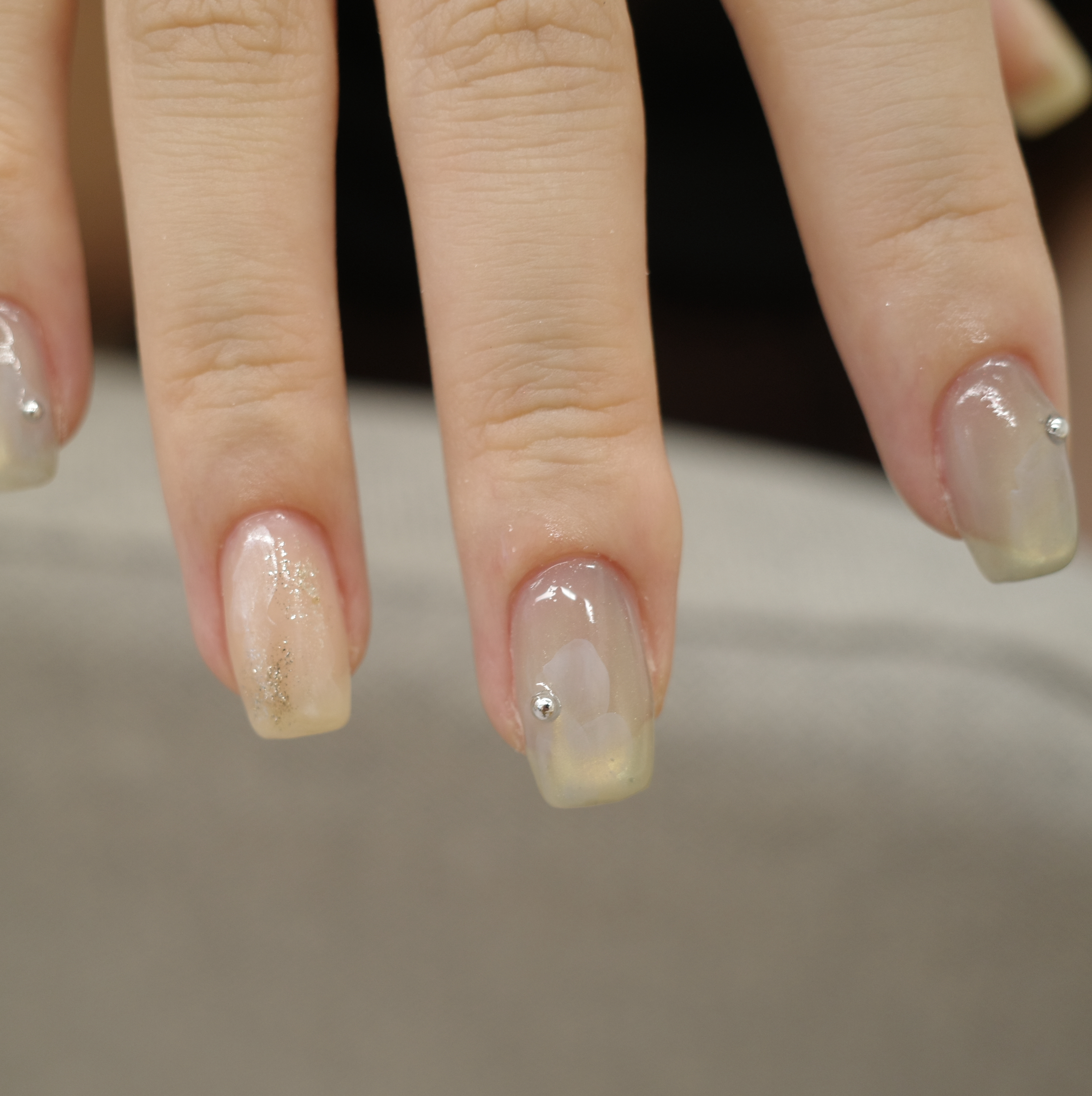 emi_nail