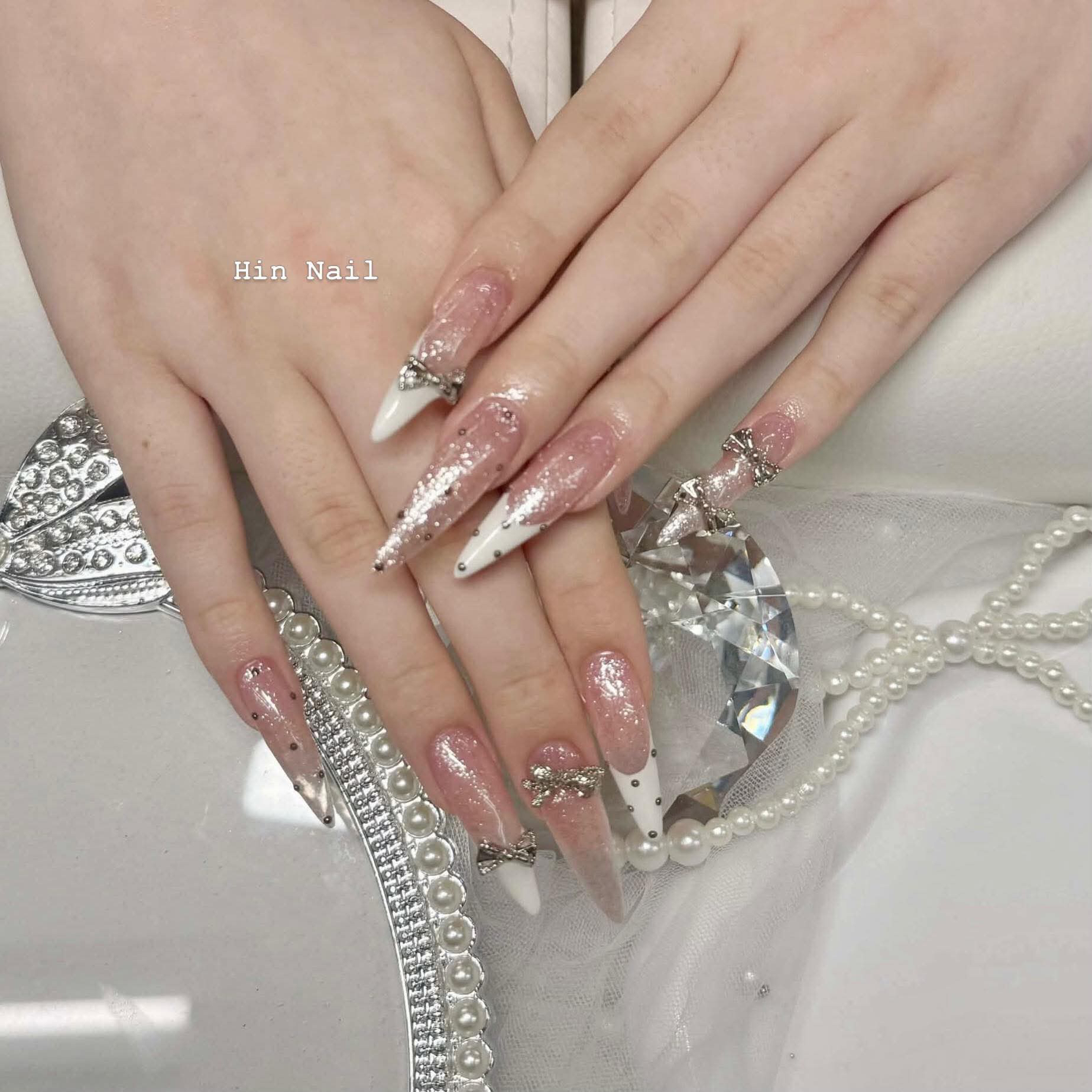 Hin.Nails_salon