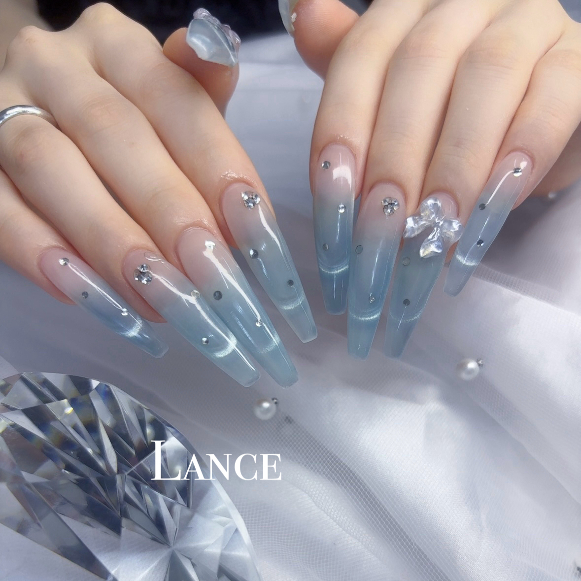 Lance.nail