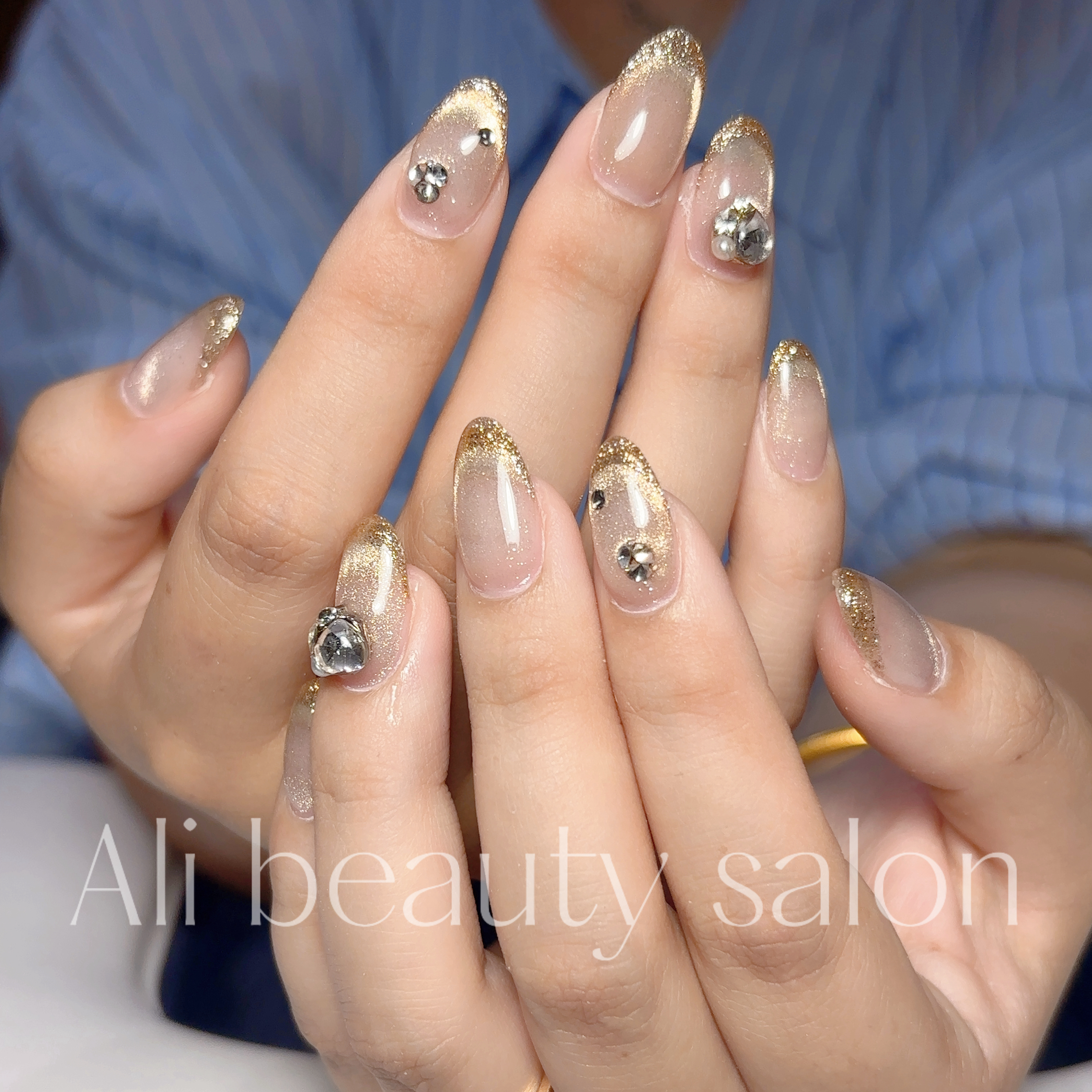 Ali_nail