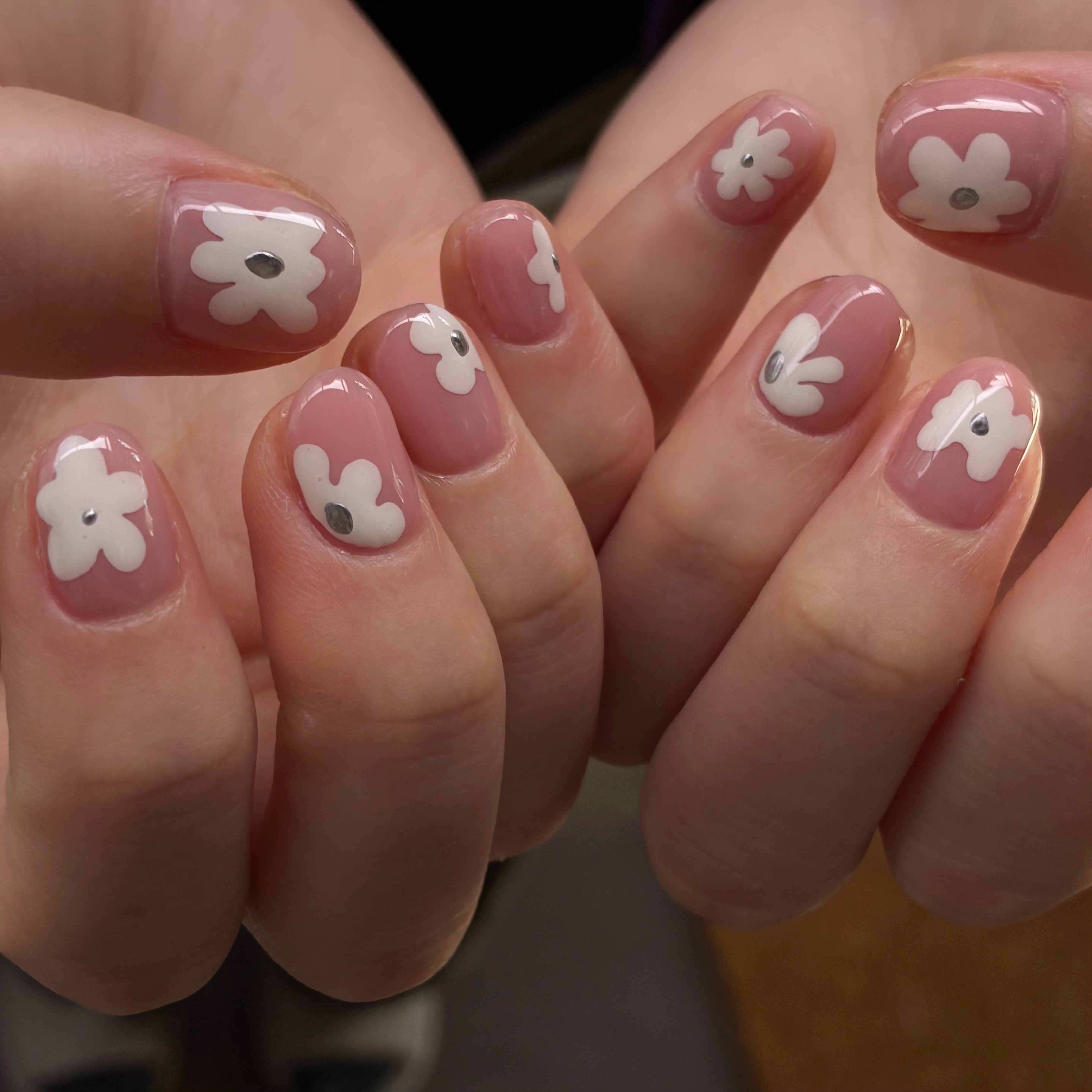 mako_tikiroom_nail
