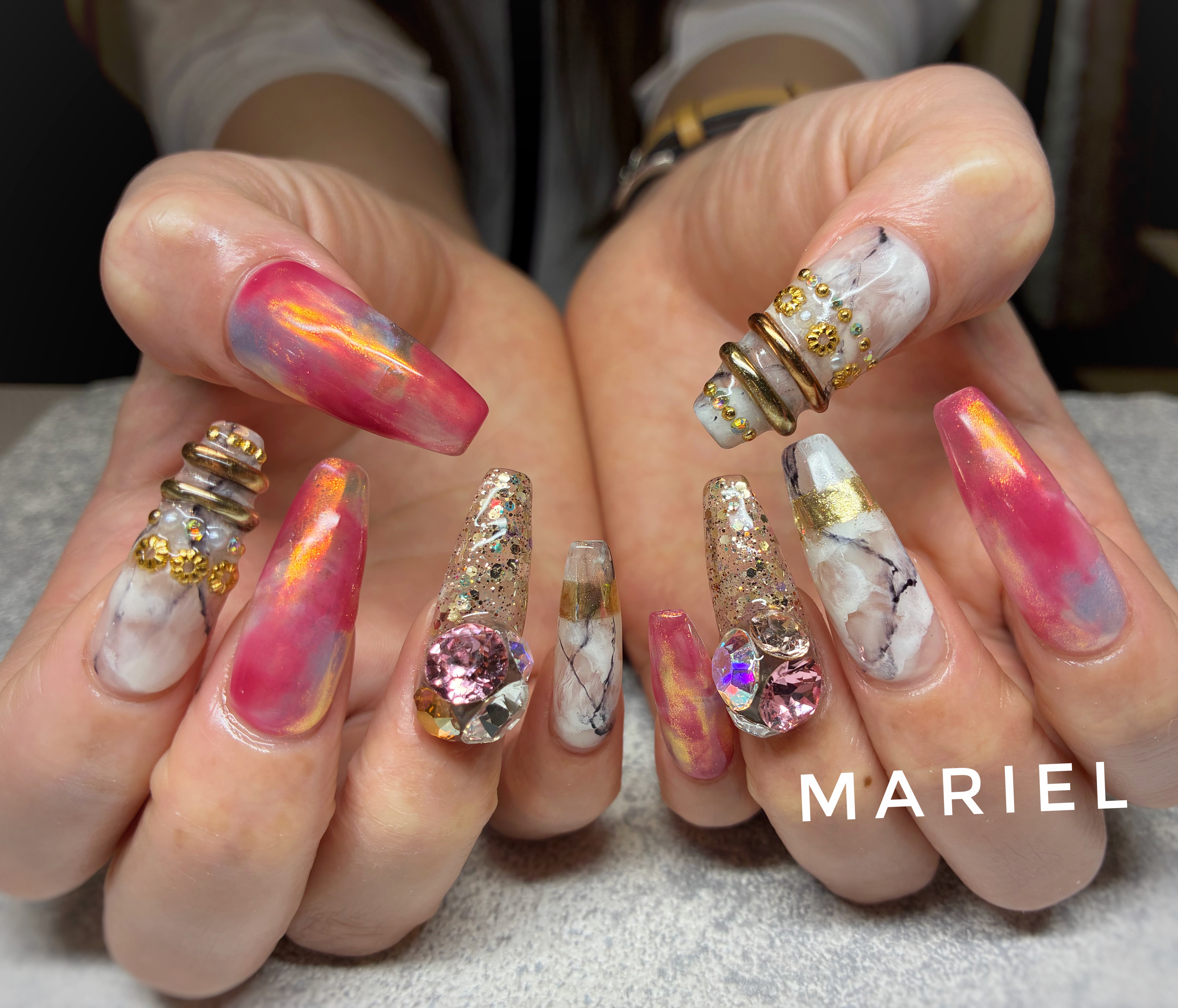 Nail_mariel