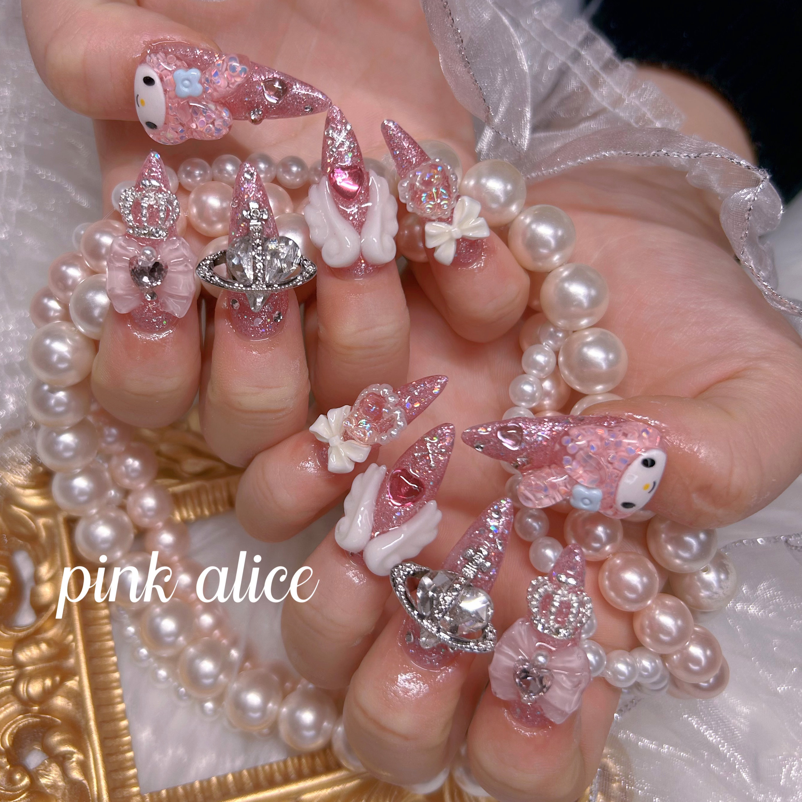 pinkAlice