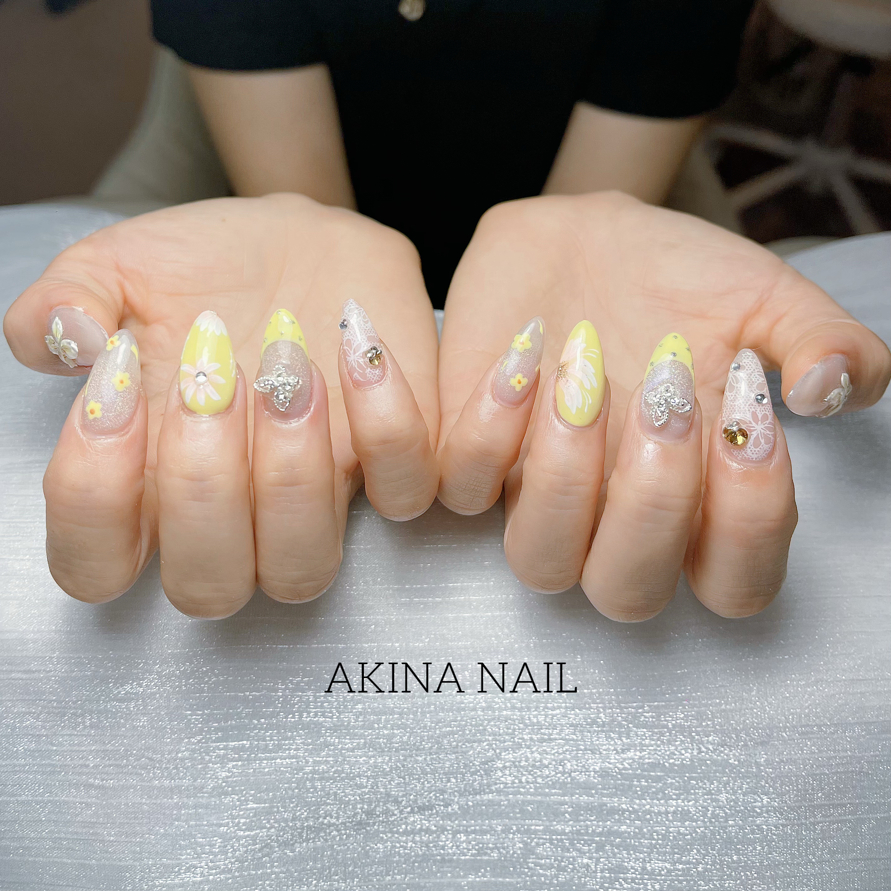 Mirai_Nails