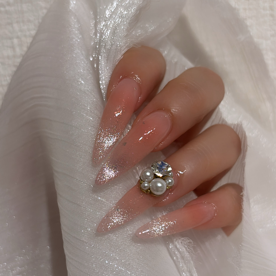 emilia_nail