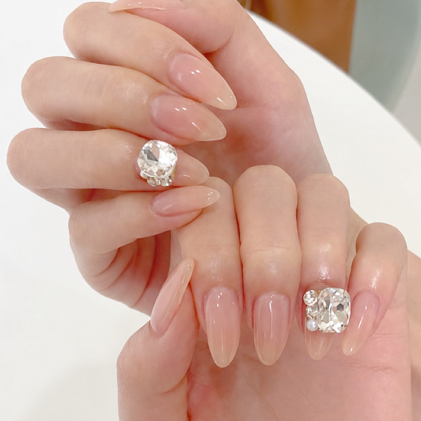 Lim_nail.aya