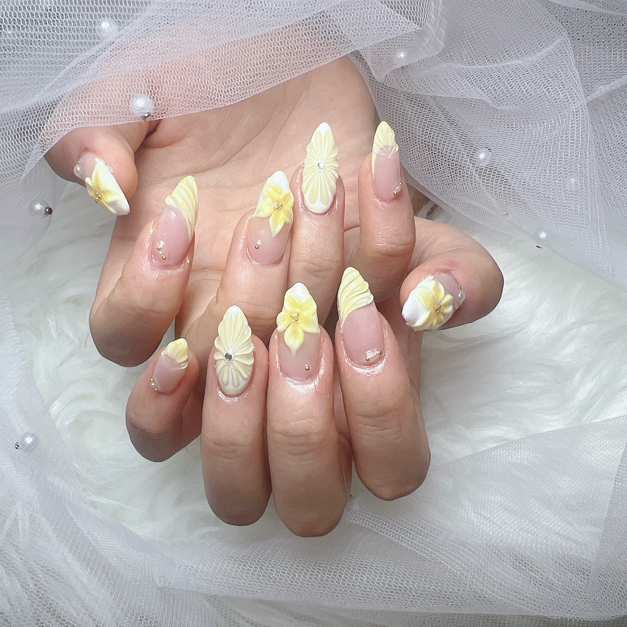Har02_Nail