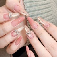 M_nails