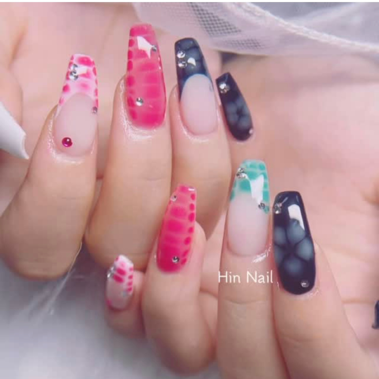 Hin_Nail