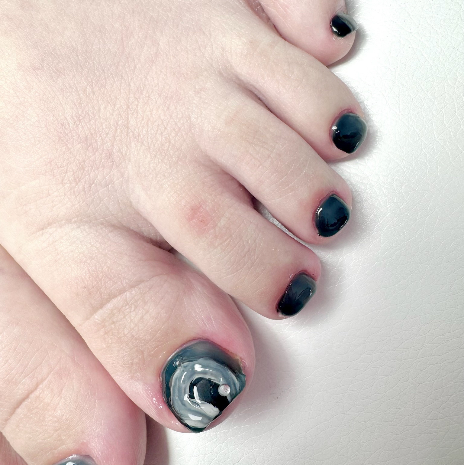 B_Nails