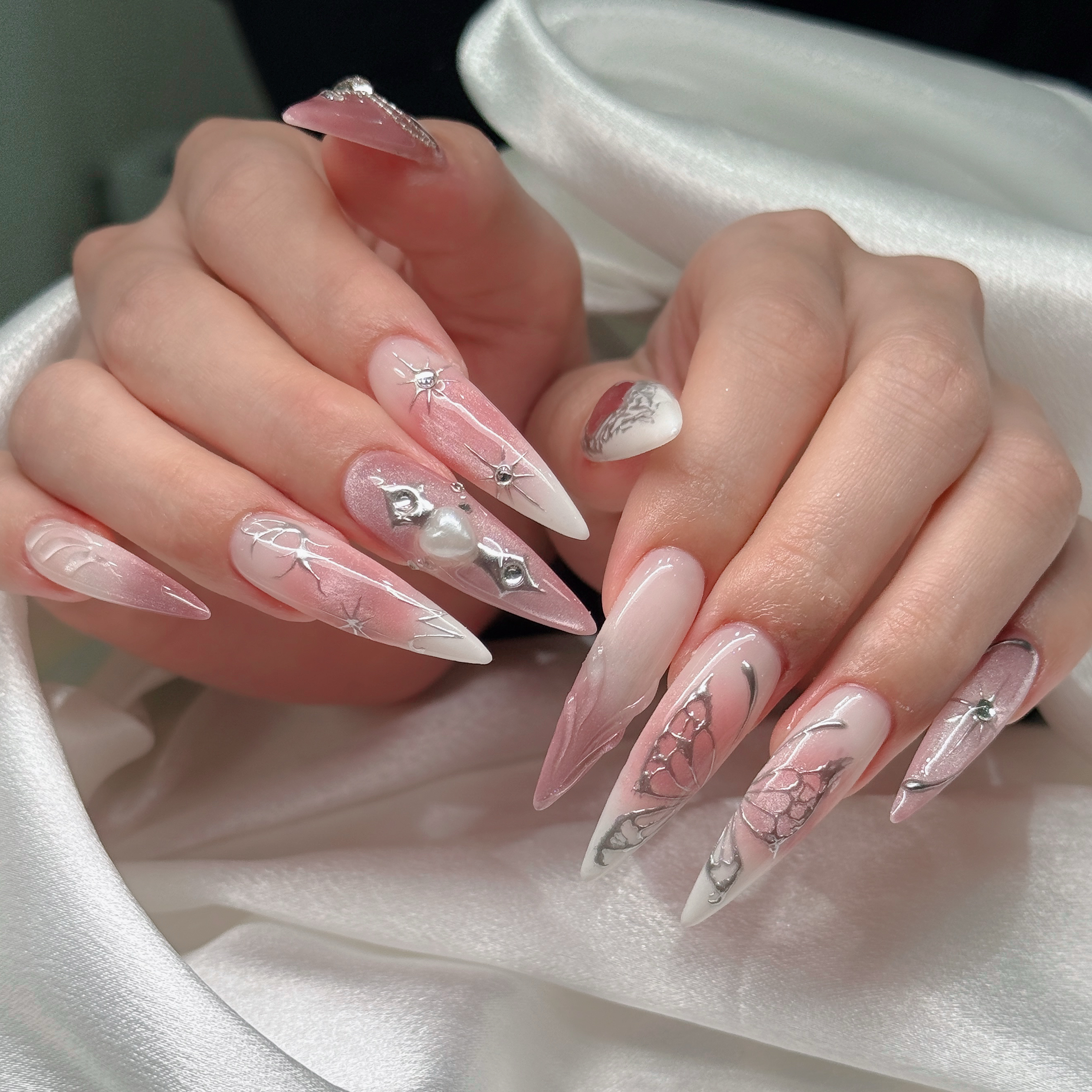 Nails168_