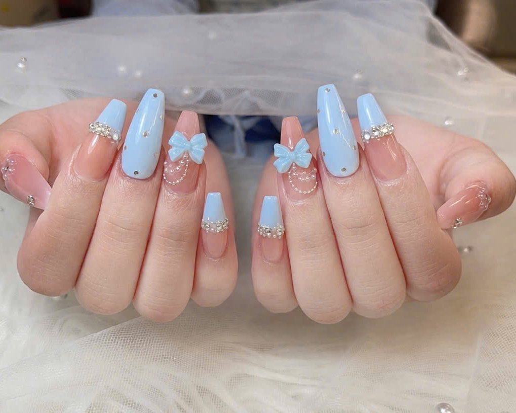 Bara_Nails
