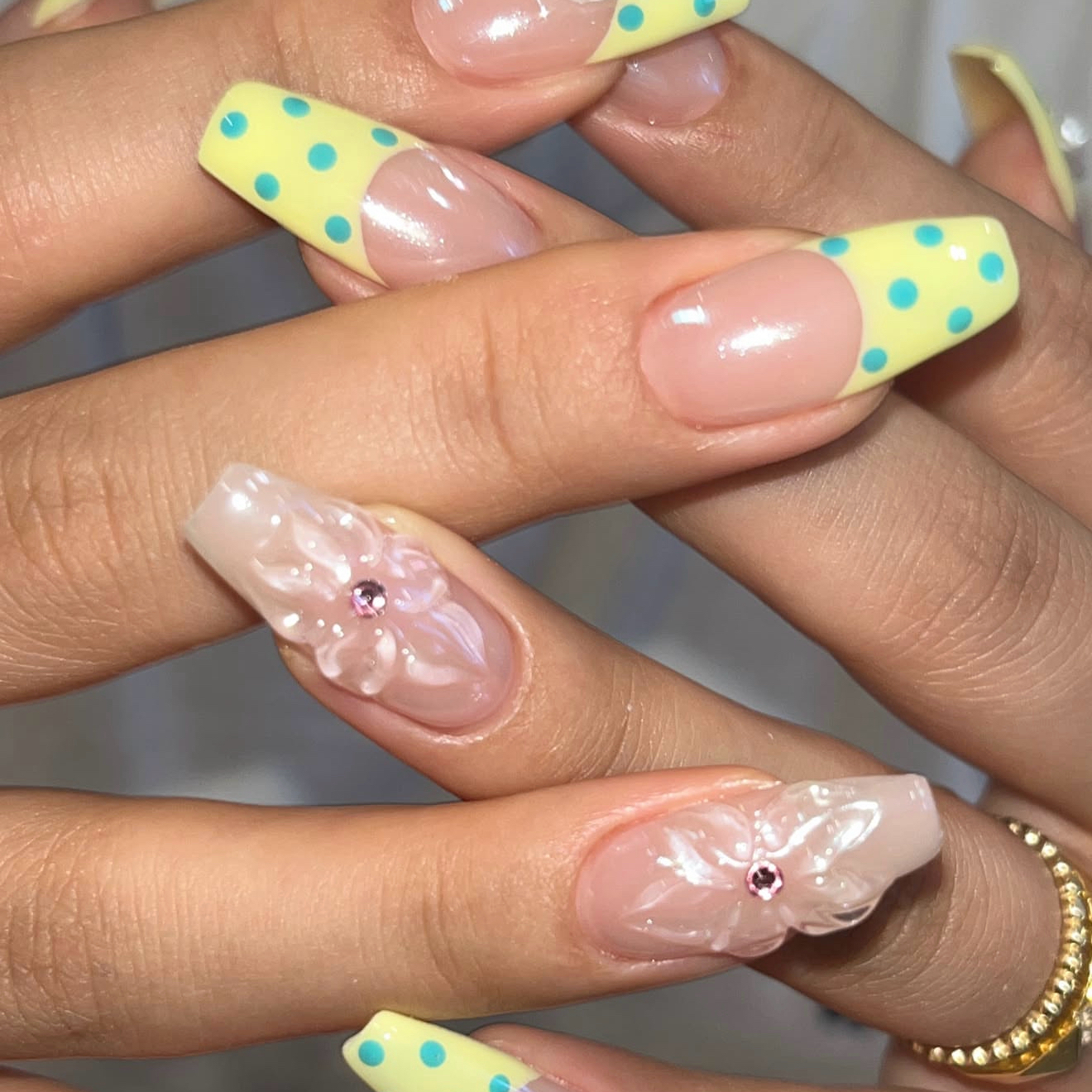 Hine_RibonNail